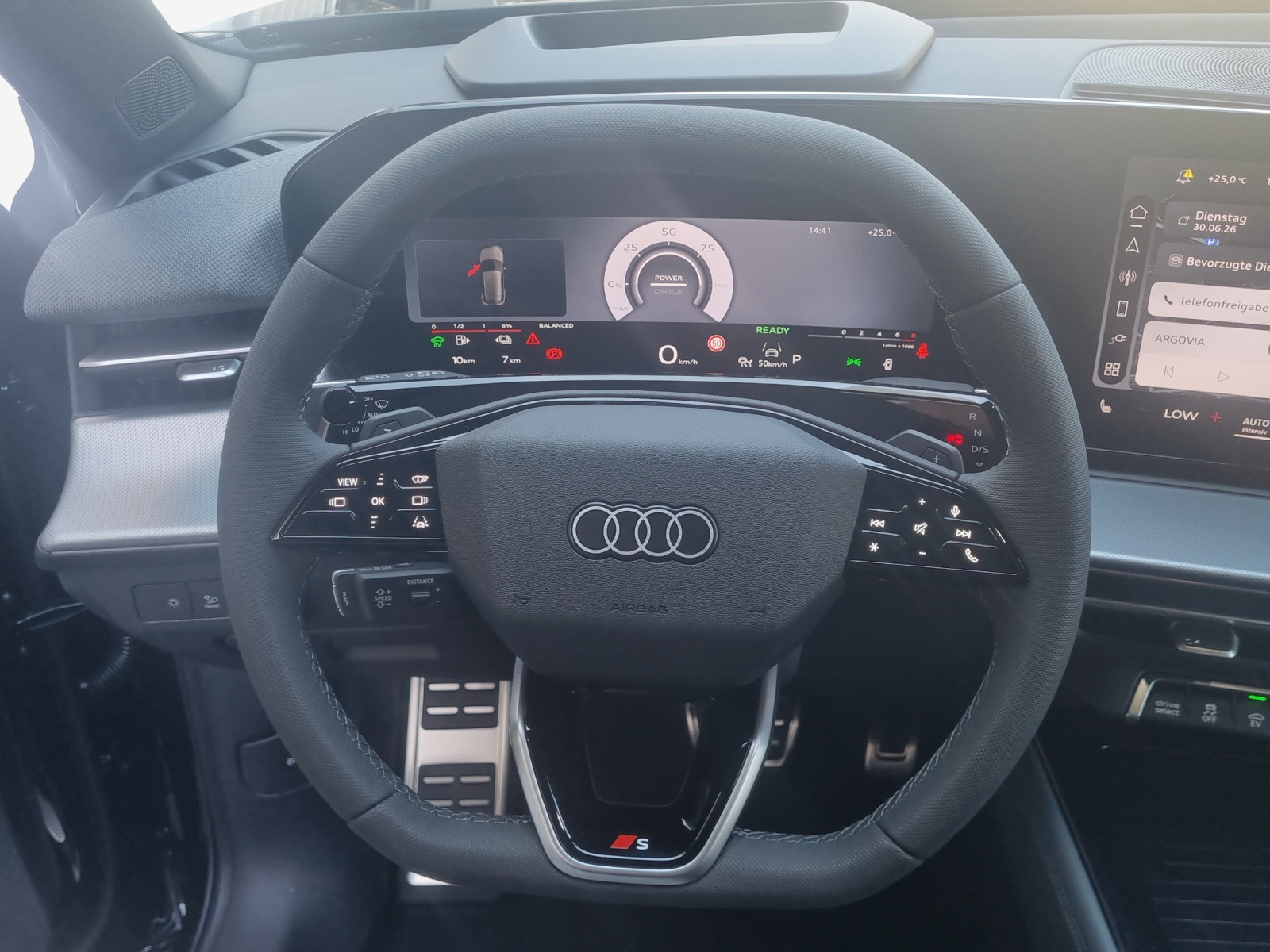 AUDI Q3 SUV e-hybrid 200 kW S tronig-image-9