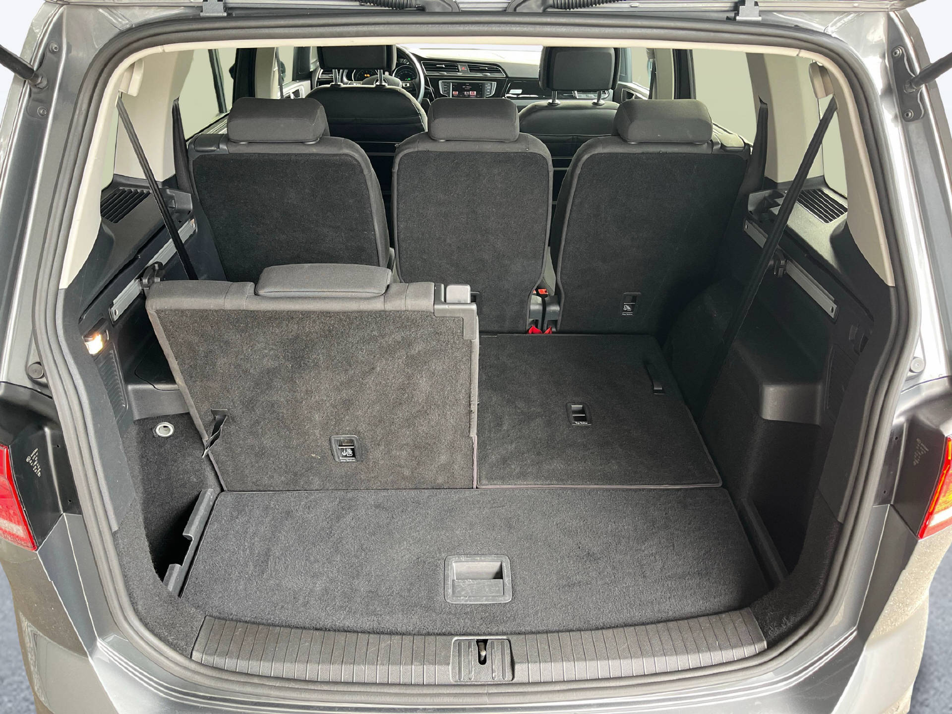 VW Touran 1.4 TSI Highline DSG-image-11