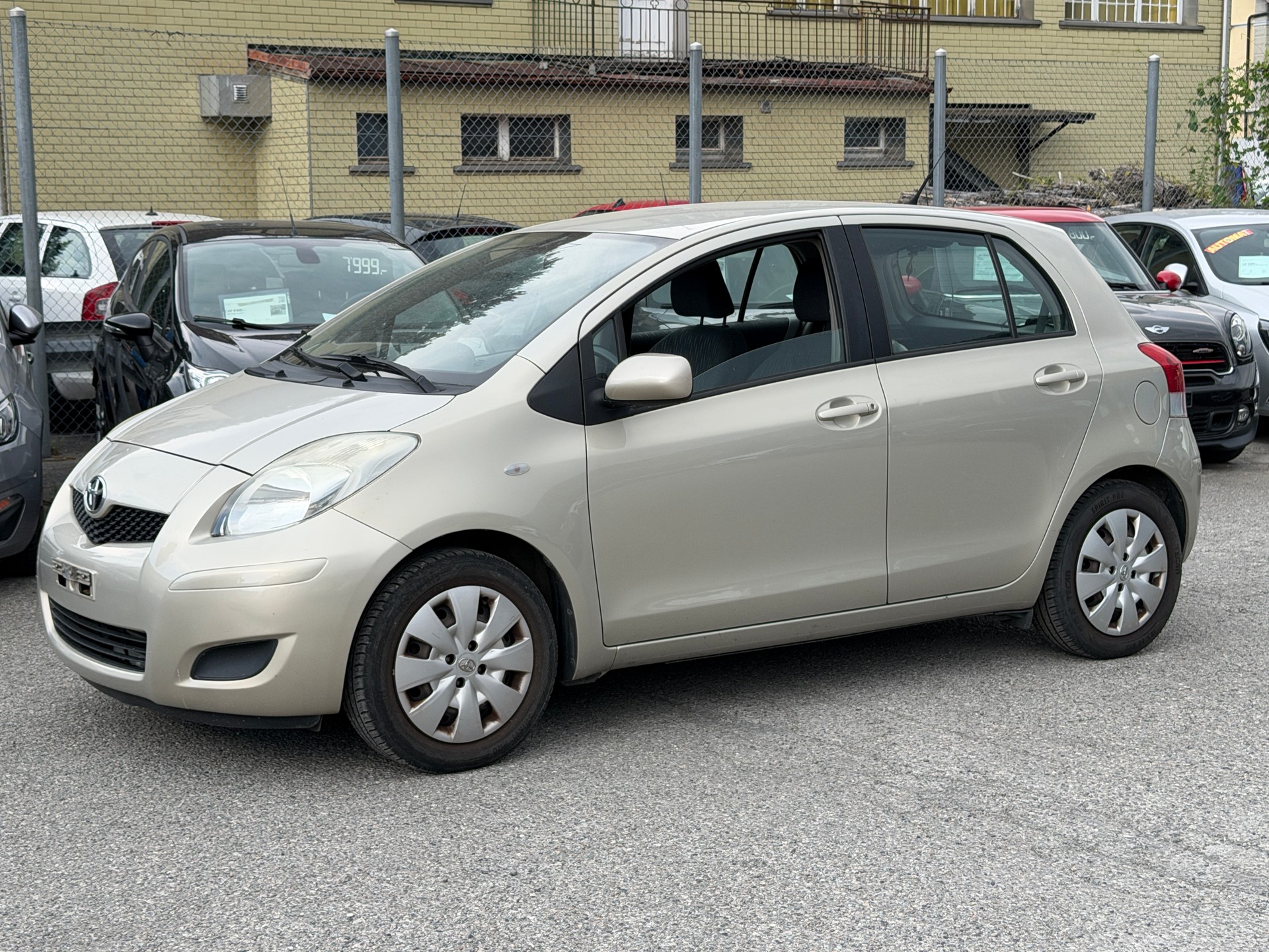 TOYOTA Yaris 1.33 Linea Luna-image-6
