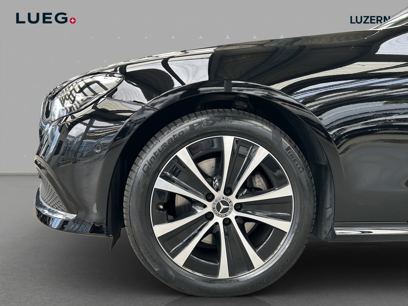 MERCEDES-BENZ E 220 d Cabriolet 4Matic Avantgarde 9G-Tronic-image-6