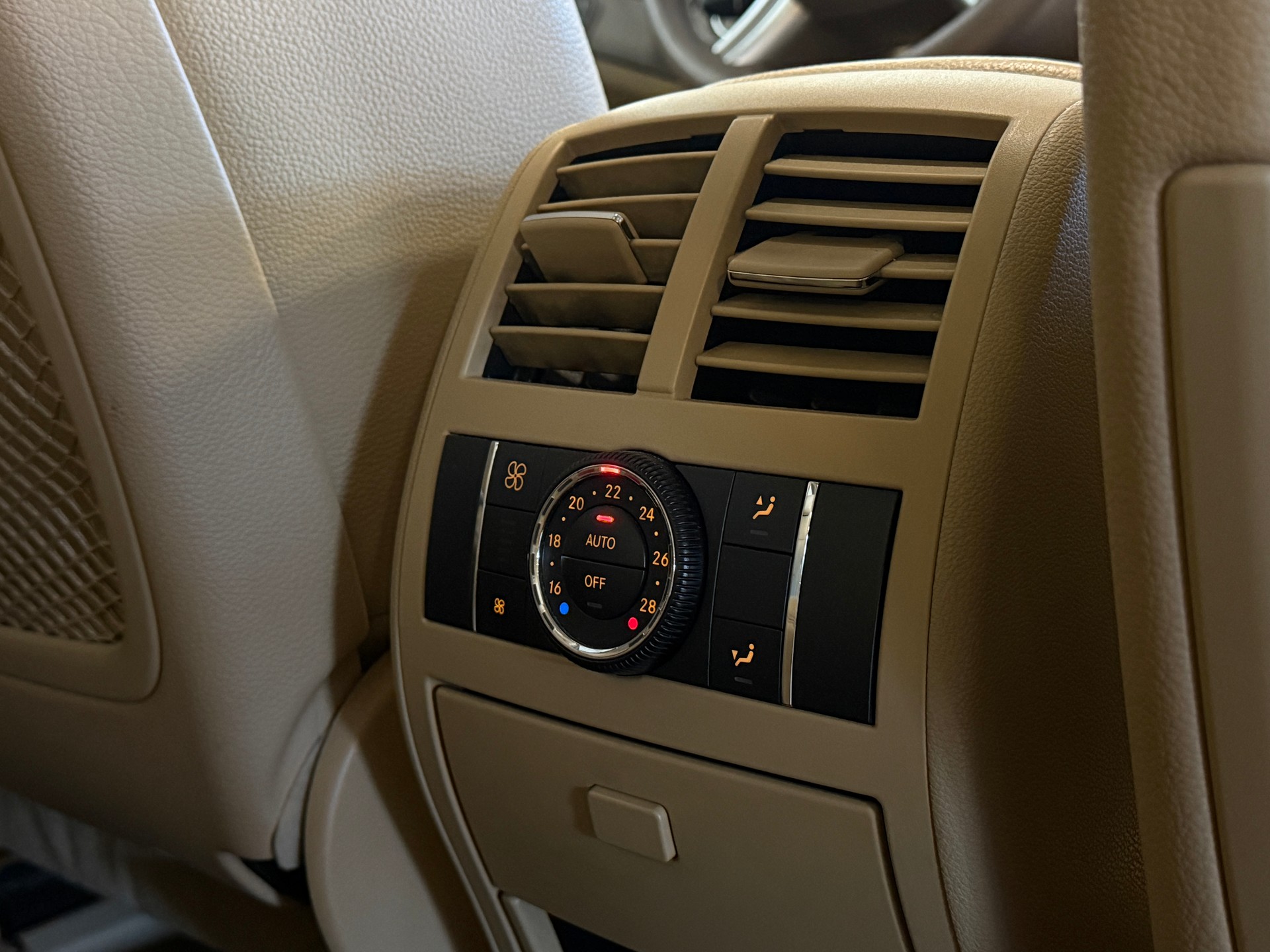 MERCEDES-BENZ ML 500 4Matic 7G-Tronic AMG Line-image-13