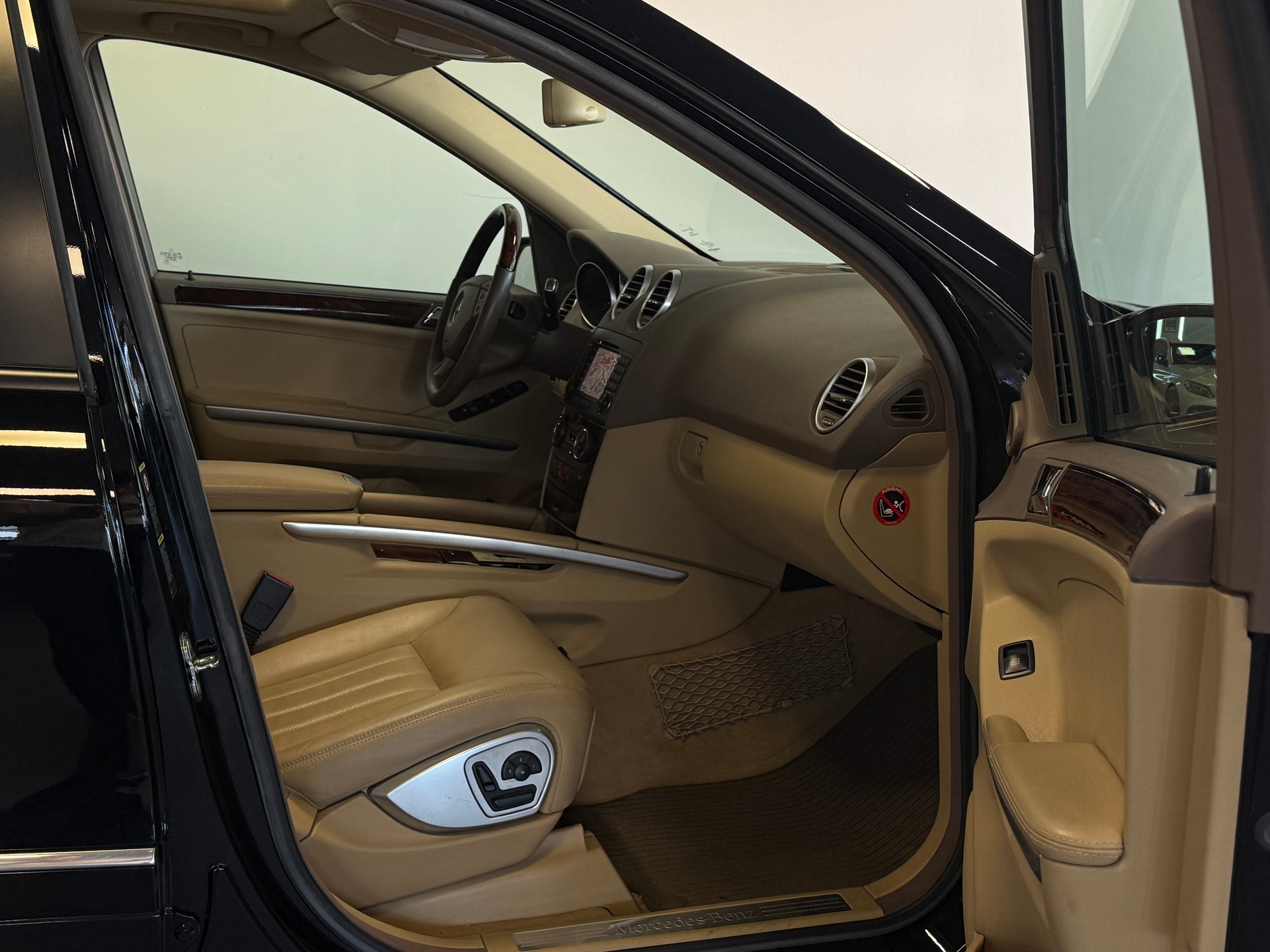 MERCEDES-BENZ ML 500 4Matic 7G-Tronic AMG Line-image-9