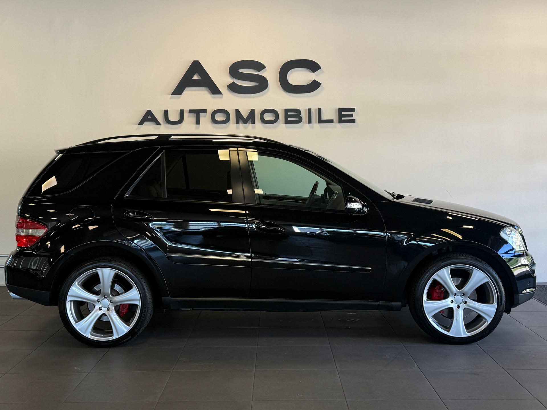 MERCEDES-BENZ ML 500 4Matic 7G-Tronic AMG Line-image-1
