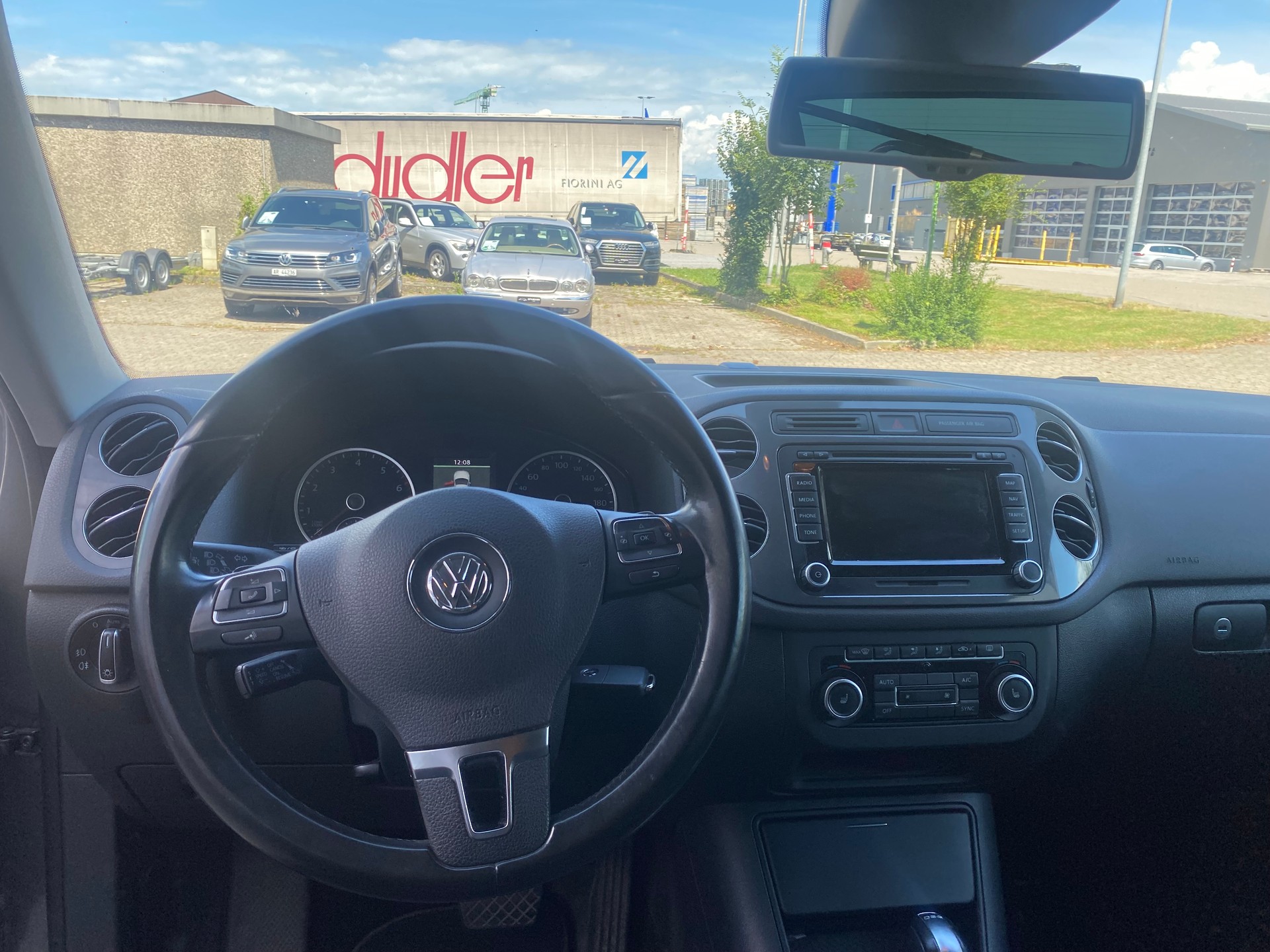 VW Tiguan 2.0 TSI Track&Field 4Motion DSG-image-8