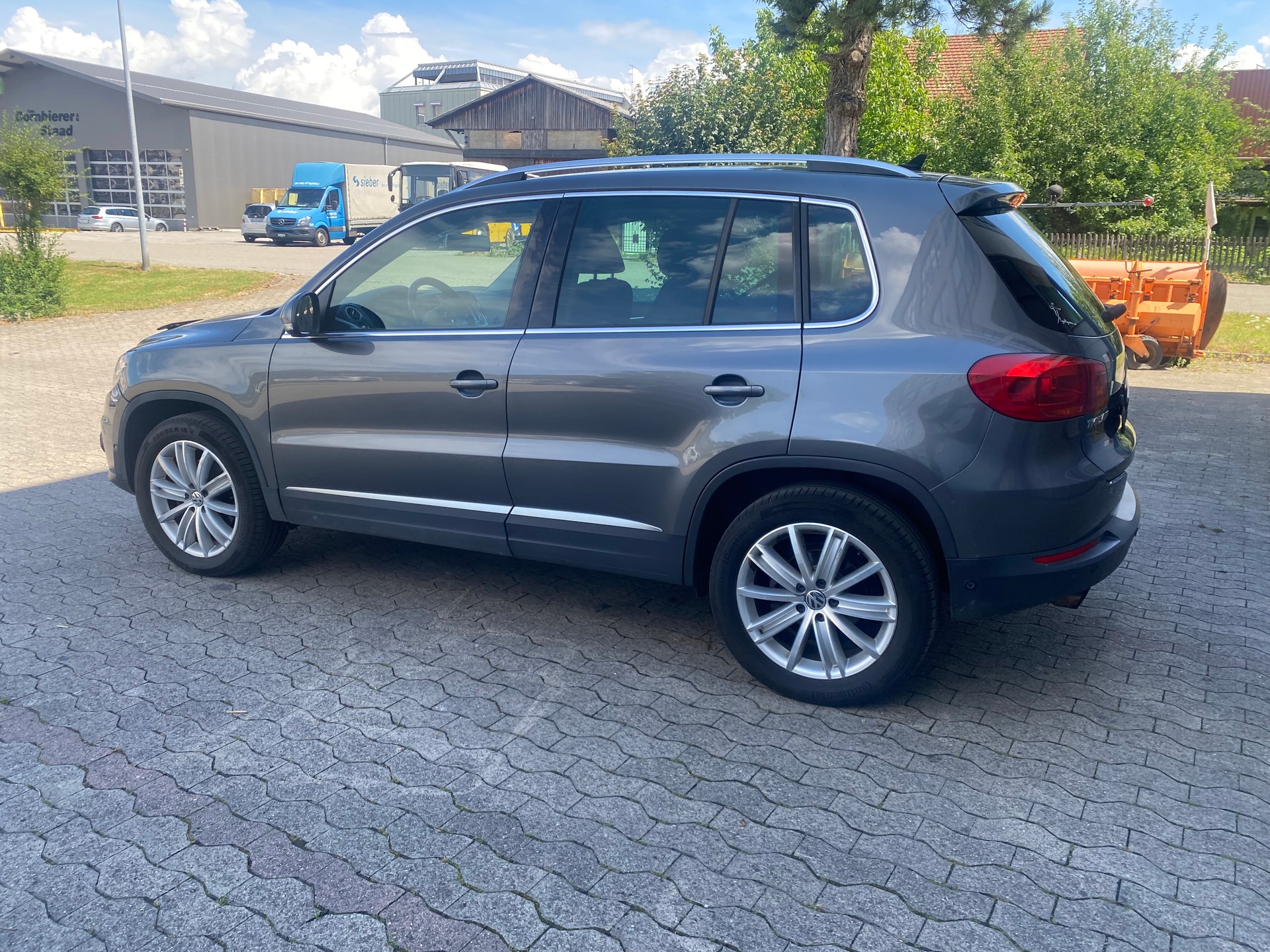 VW Tiguan 2.0 TSI Track&Field 4Motion DSG-image-4