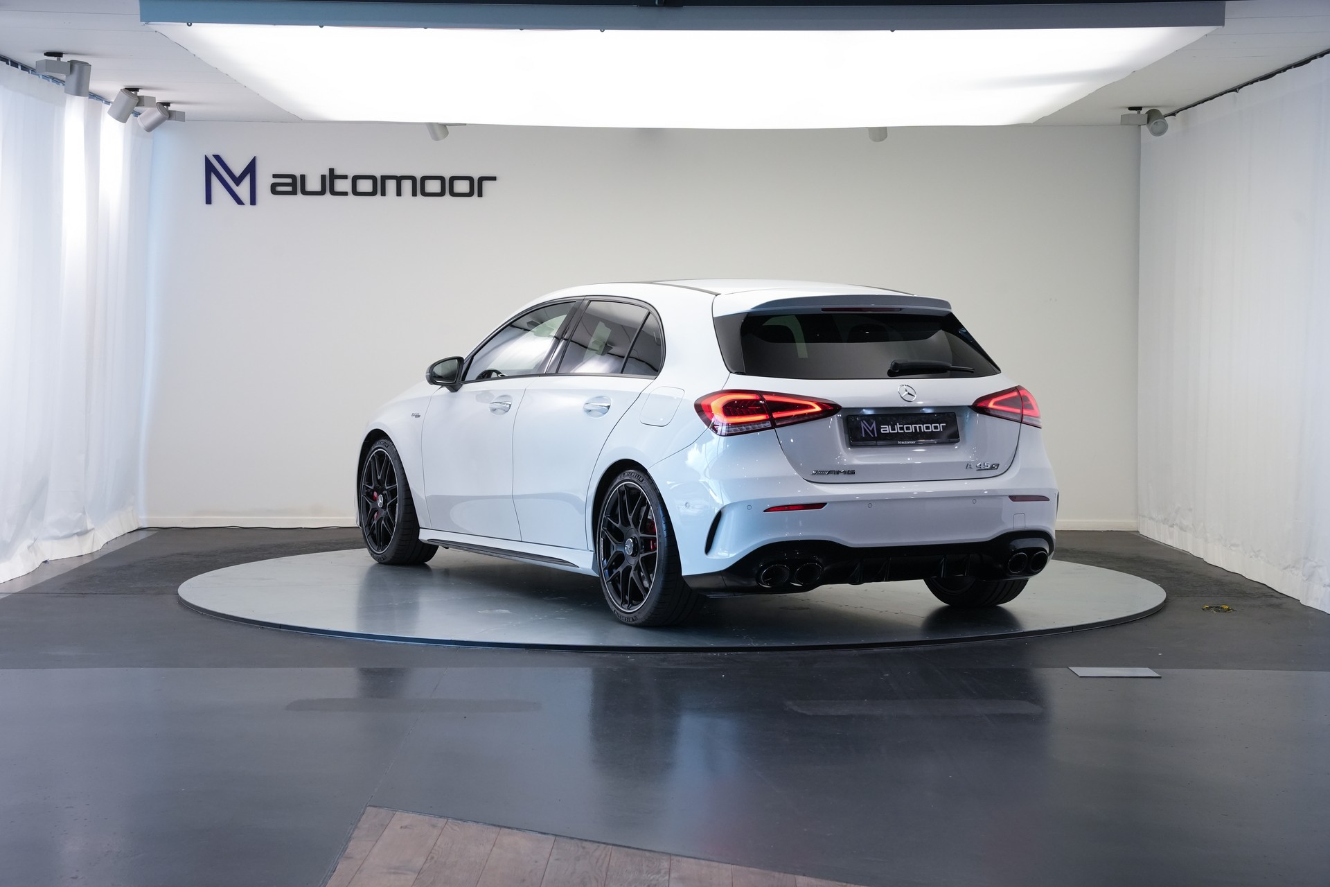 MERCEDES-BENZ A 45 S AMG 4Matic+ Speedshift *CH-Fahrzeug* *Performance Sitze* *Burmester*-image-6