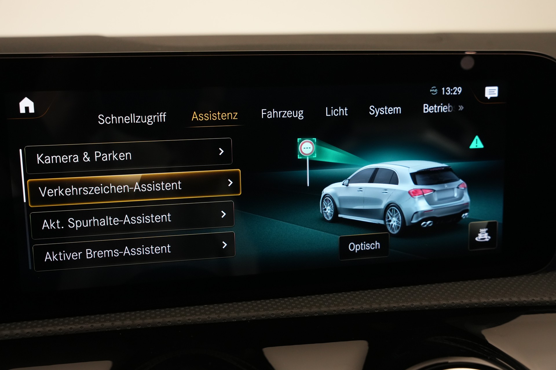 MERCEDES-BENZ A 45 S AMG 4Matic+ Speedshift *CH-Fahrzeug* *Performance Sitze* *Burmester*-image-36