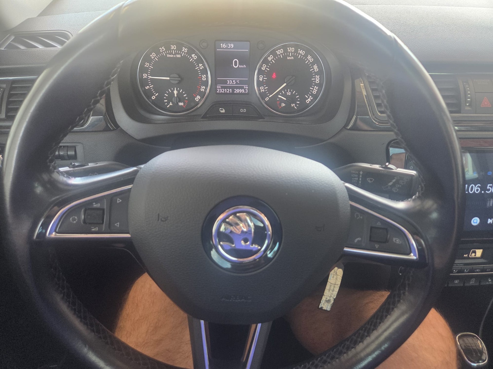 SKODA Rapid Spaceback 1.6 TDI Elegance-image-5