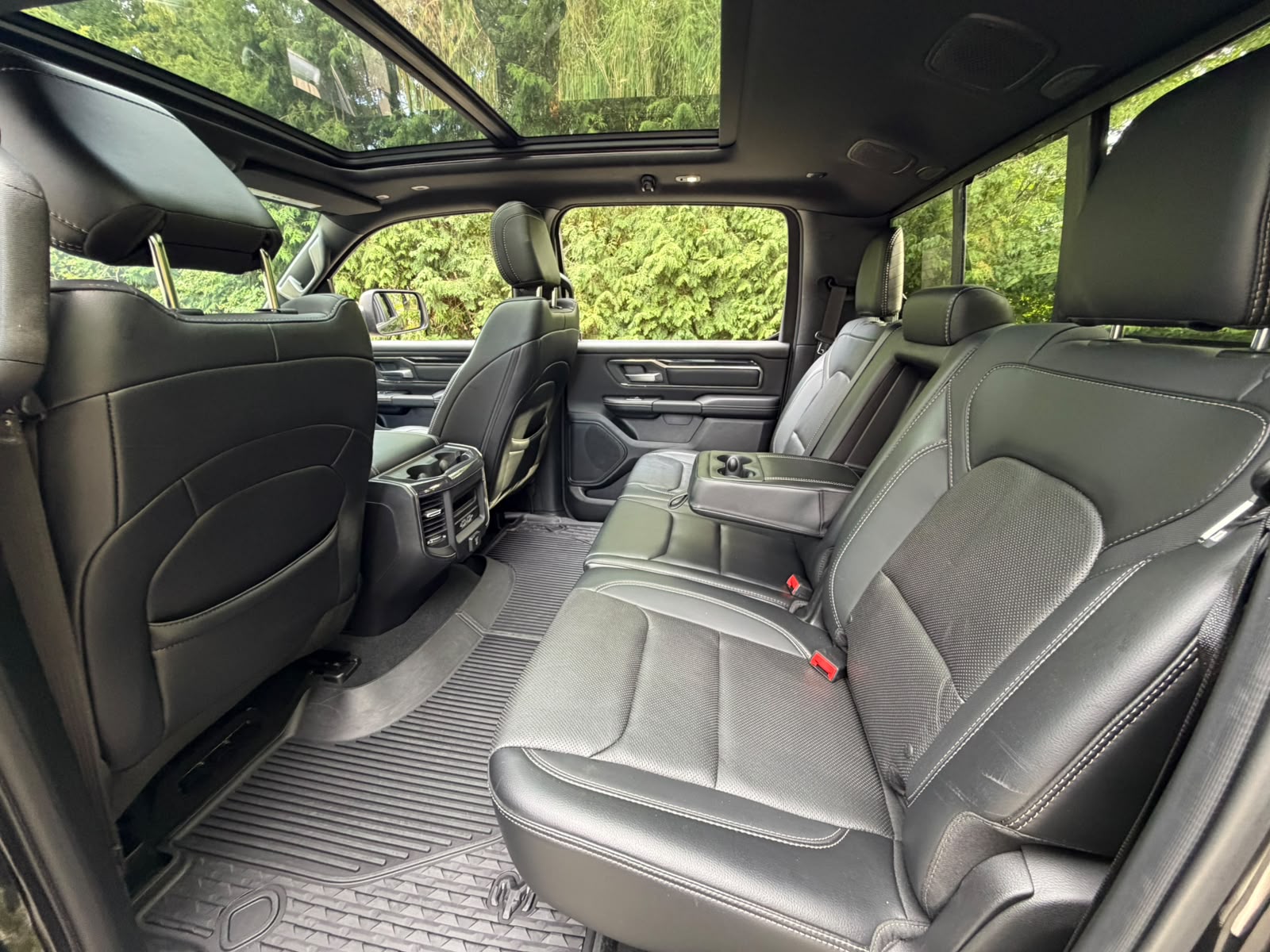 DODGE 1500 Crew Cab. 5.7 Hemi V8 Sport Black-image-16