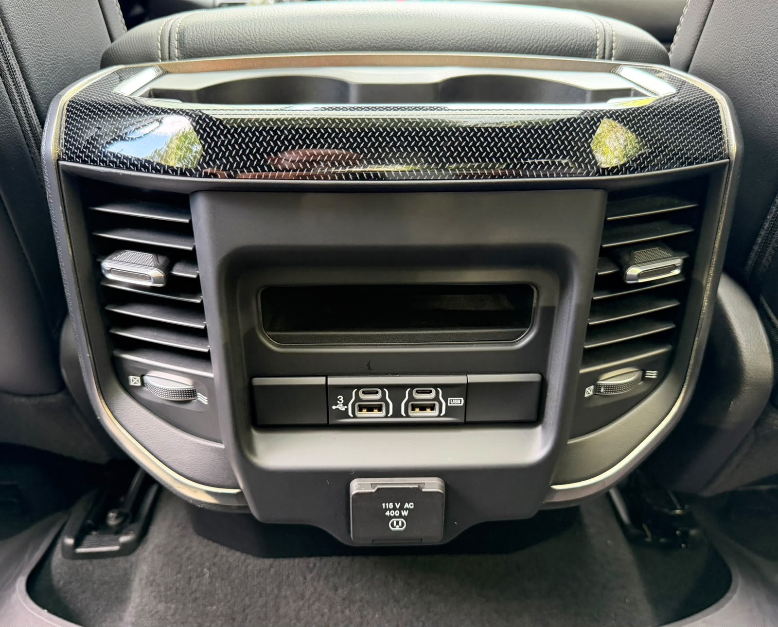 DODGE 1500 Crew Cab. 5.7 Hemi V8 Sport Black-image-22