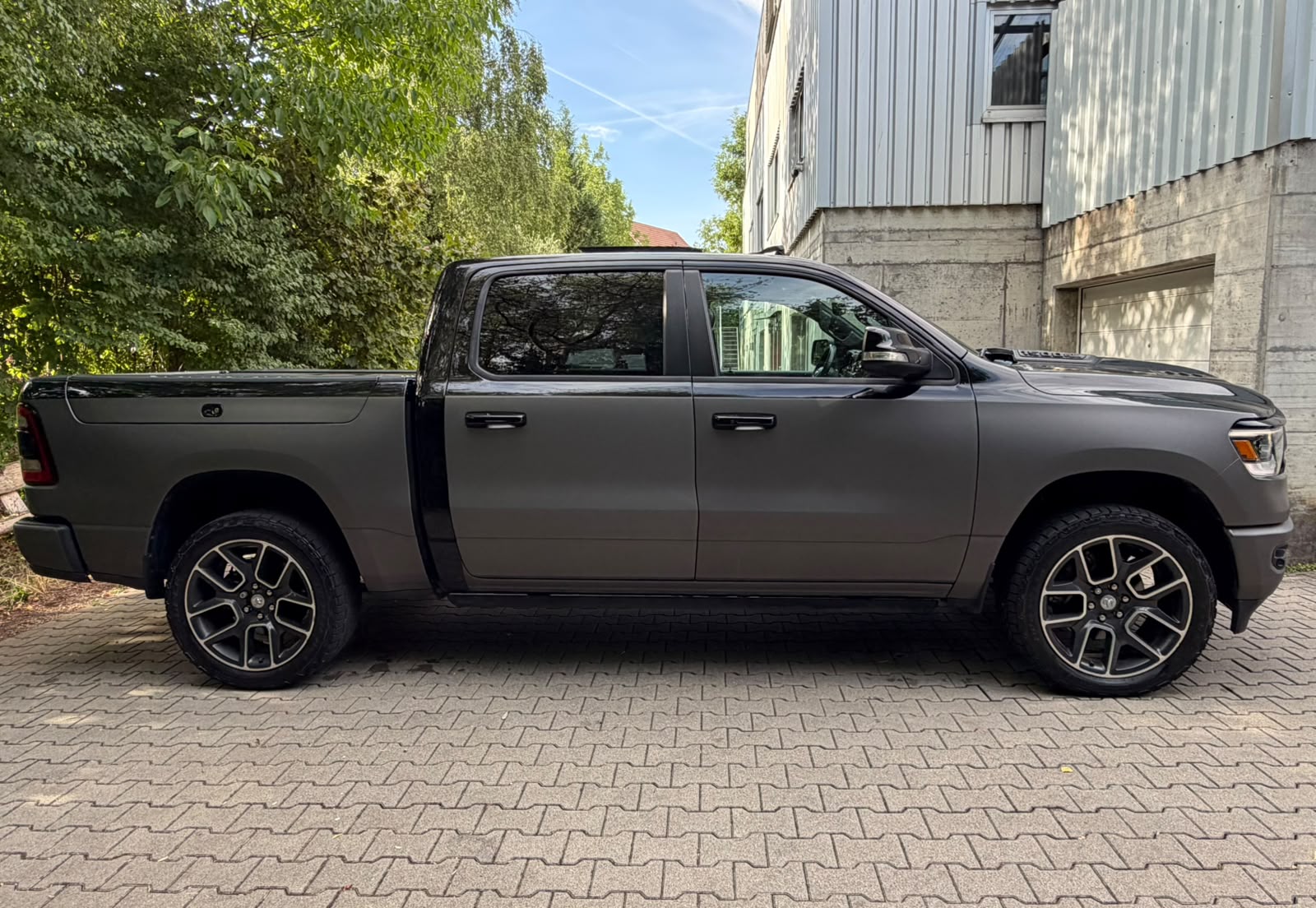 DODGE 1500 Crew Cab. 5.7 Hemi V8 Sport Black-image-7