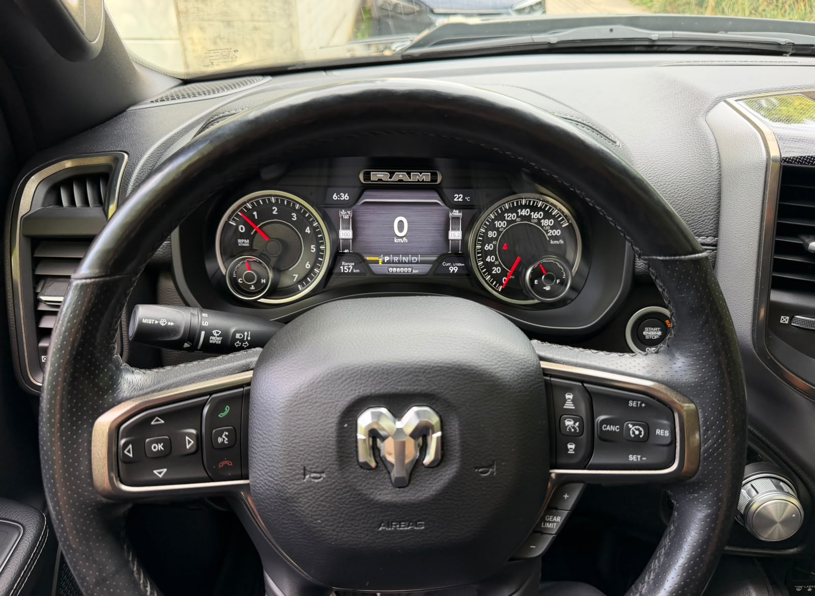 DODGE 1500 Crew Cab. 5.7 Hemi V8 Sport Black-image-31