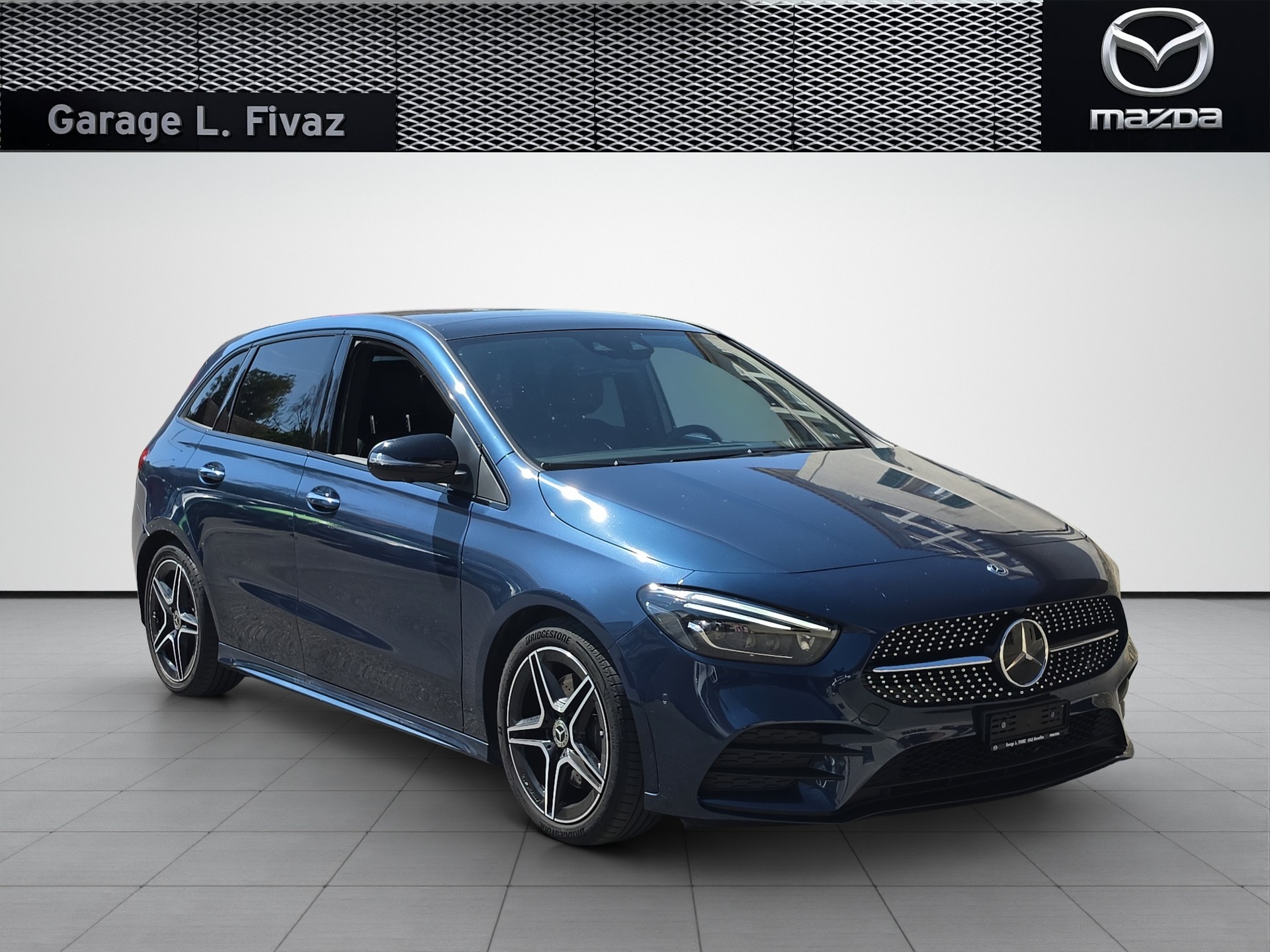 MERCEDES-BENZ B 220 d AMG Line 8G-DCT-image-1