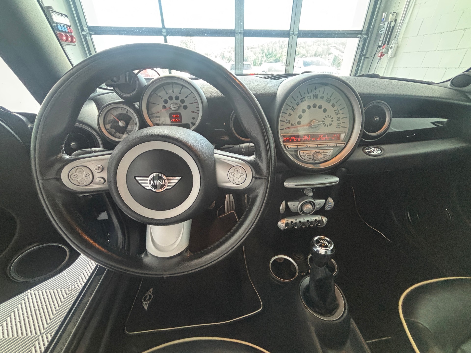 MINI Cooper S Cabriolet Steptronic-image-8