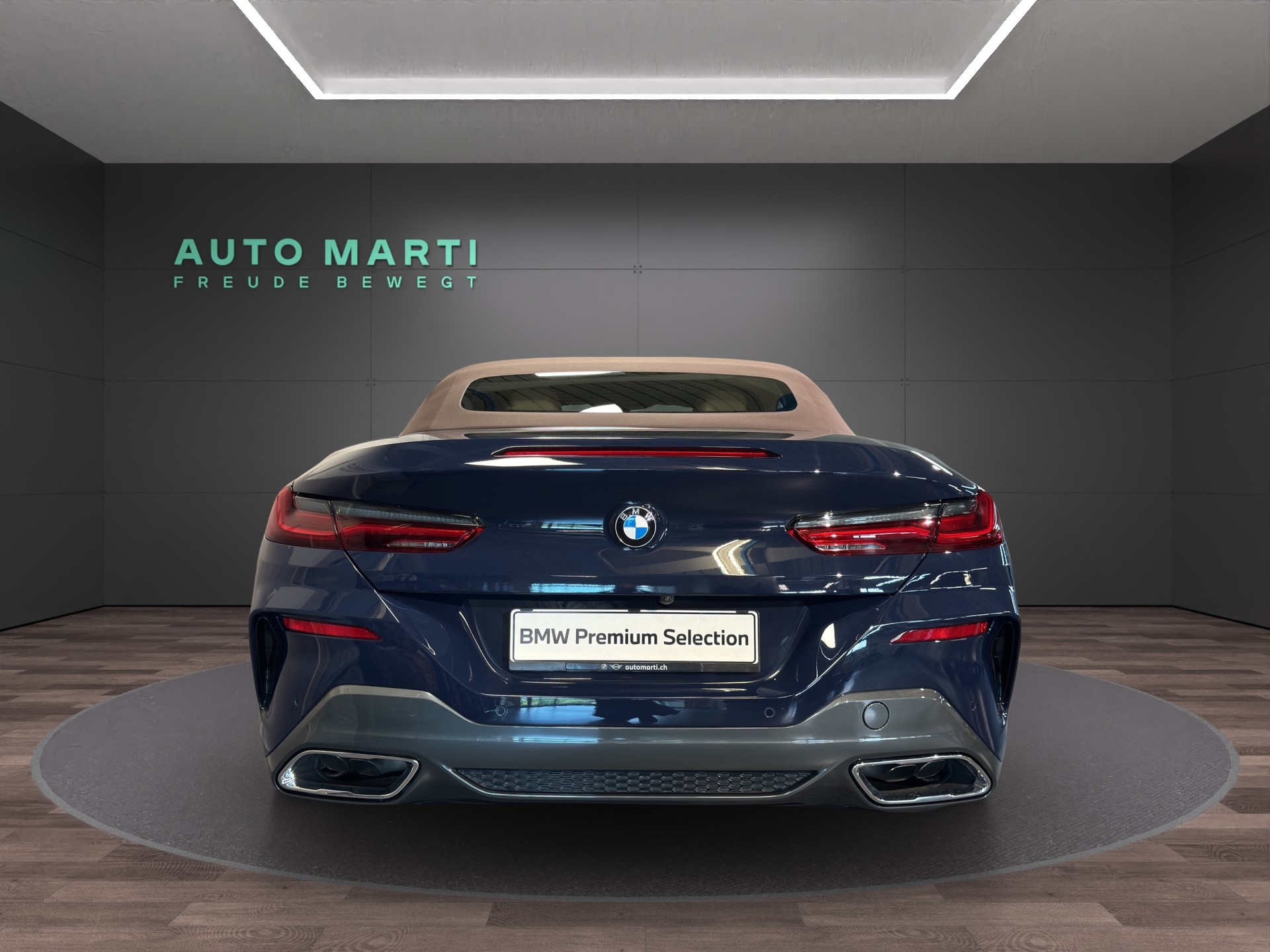 BMW M850i xDrive Cabriolet-showroom-element-2