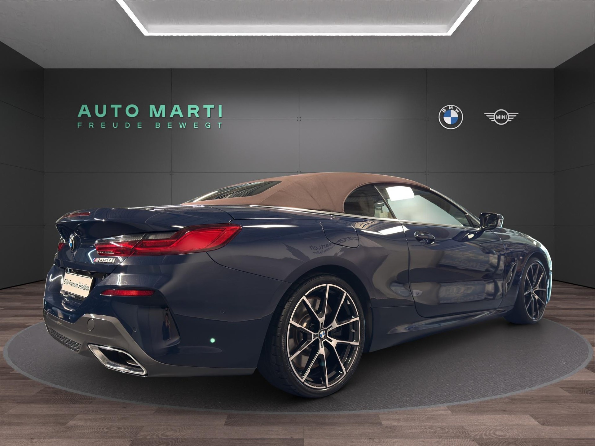 BMW M850i xDrive Cabriolet-image-3