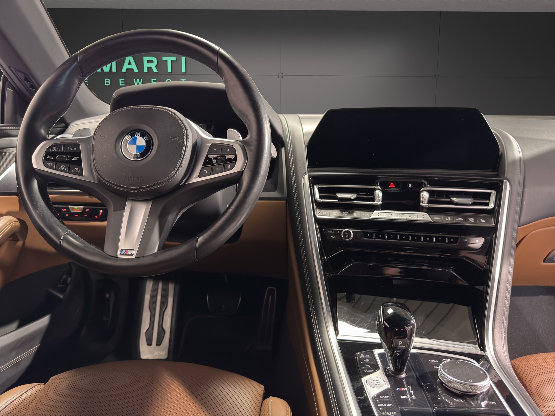 BMW M850i xDrive Cabriolet-image-18