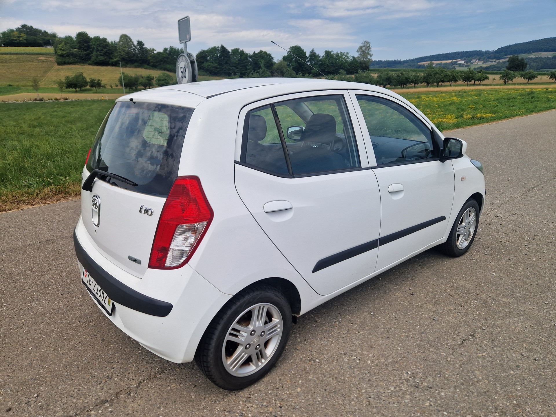 HYUNDAI i10 1.2 Style * Frisch ab MFK-image-6