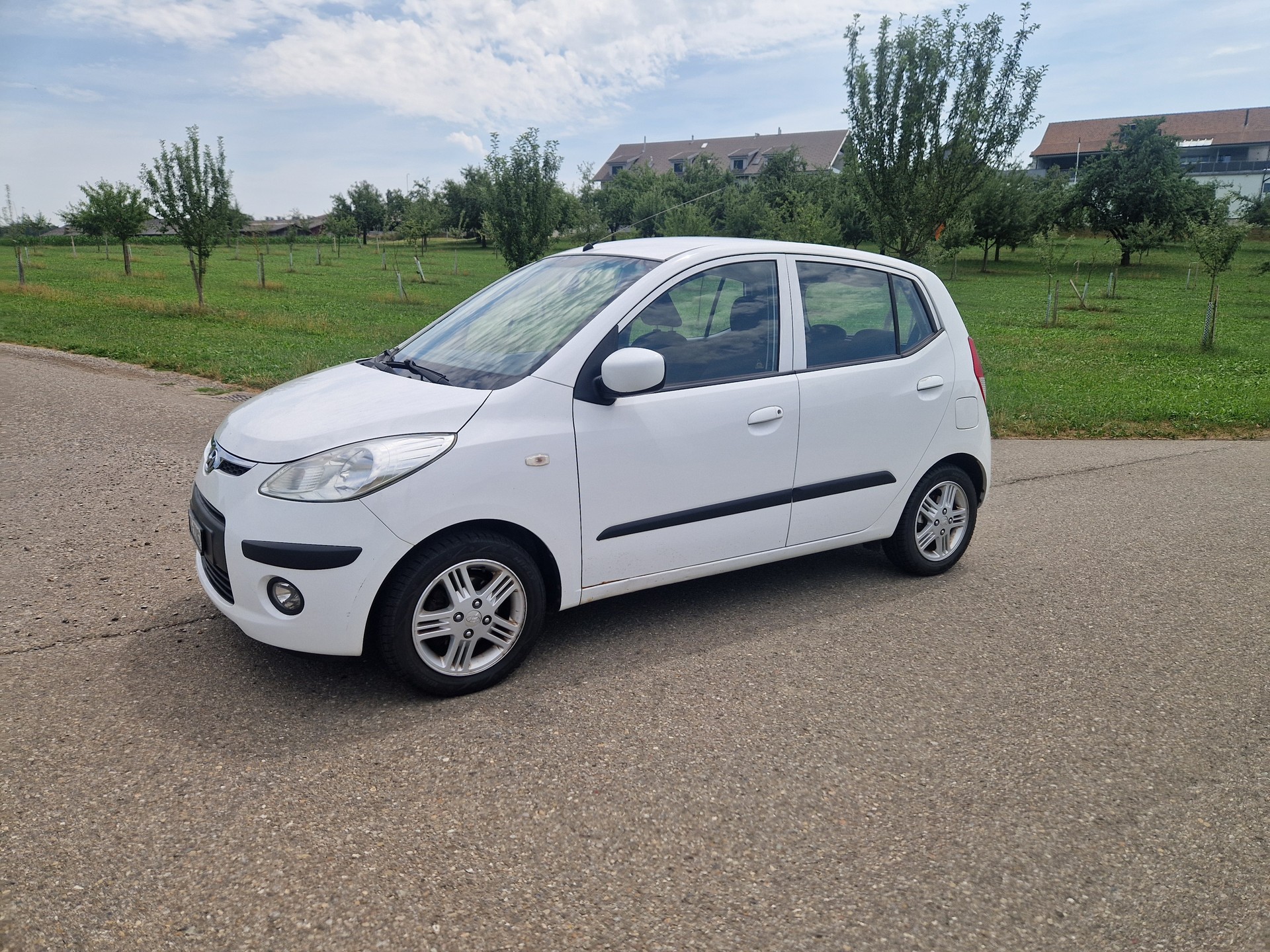 HYUNDAI i10 1.2 Style * Frisch ab MFK-image-2
