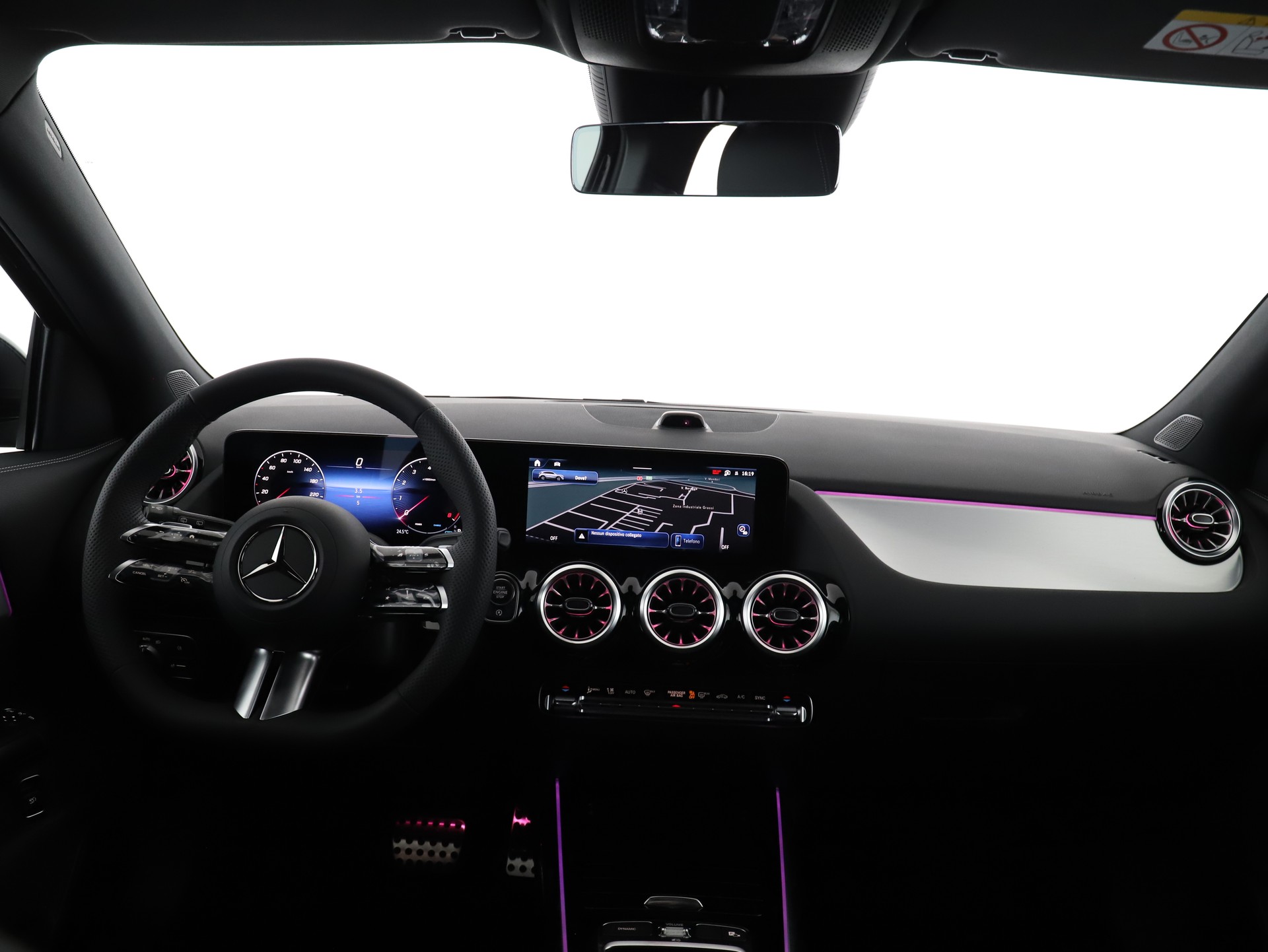 MERCEDES-BENZ GLA 200 Night Star 7G-D-image-12