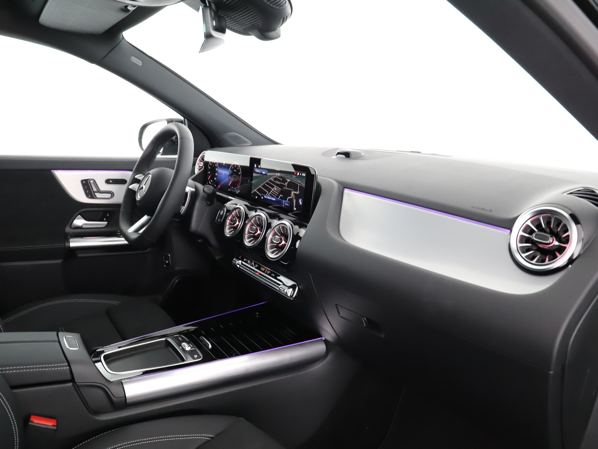 MERCEDES-BENZ GLA 200 Night Star 7G-D-image-11