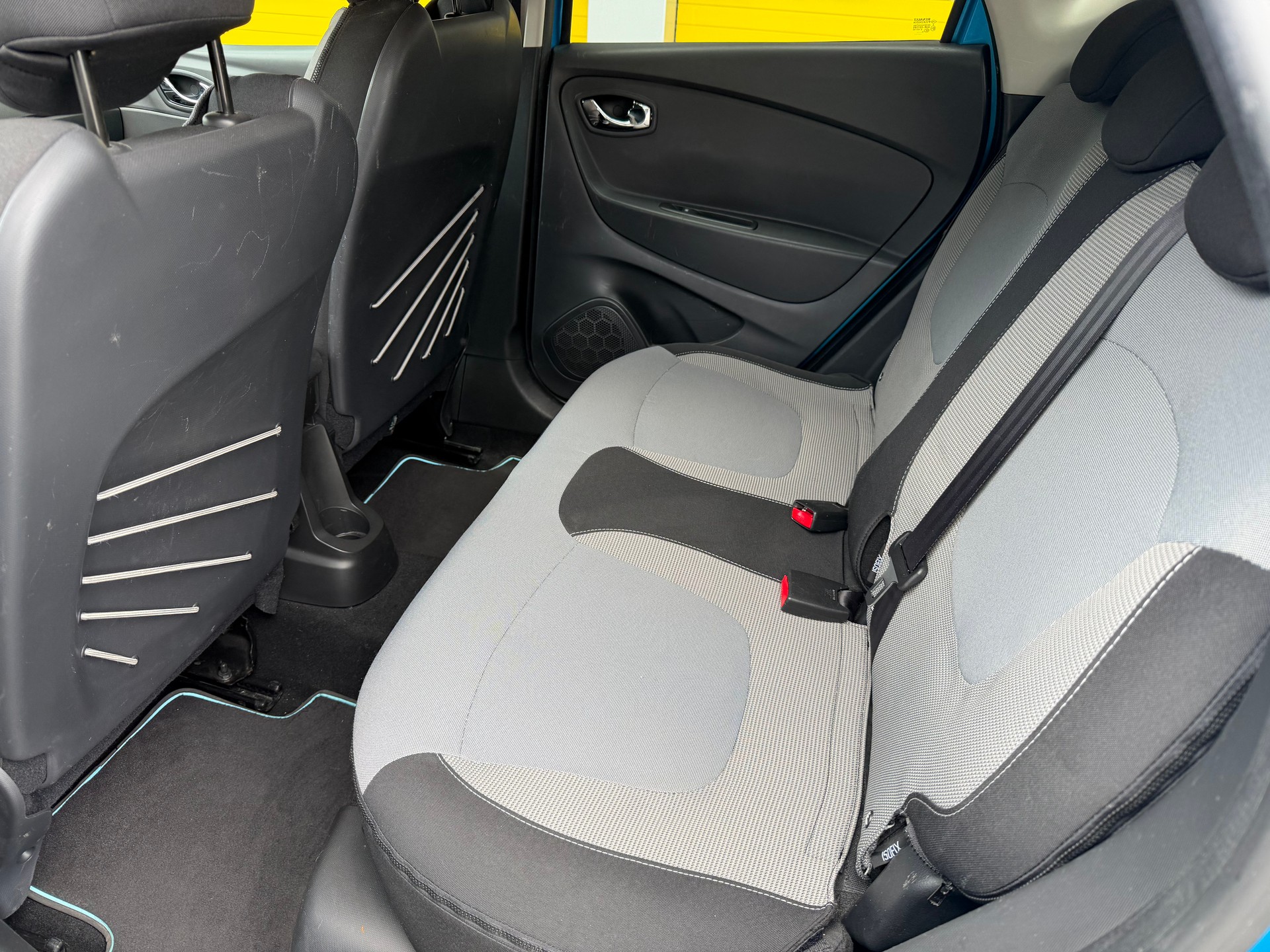 RENAULT Captur 1.5 dCi Privilège-image-11