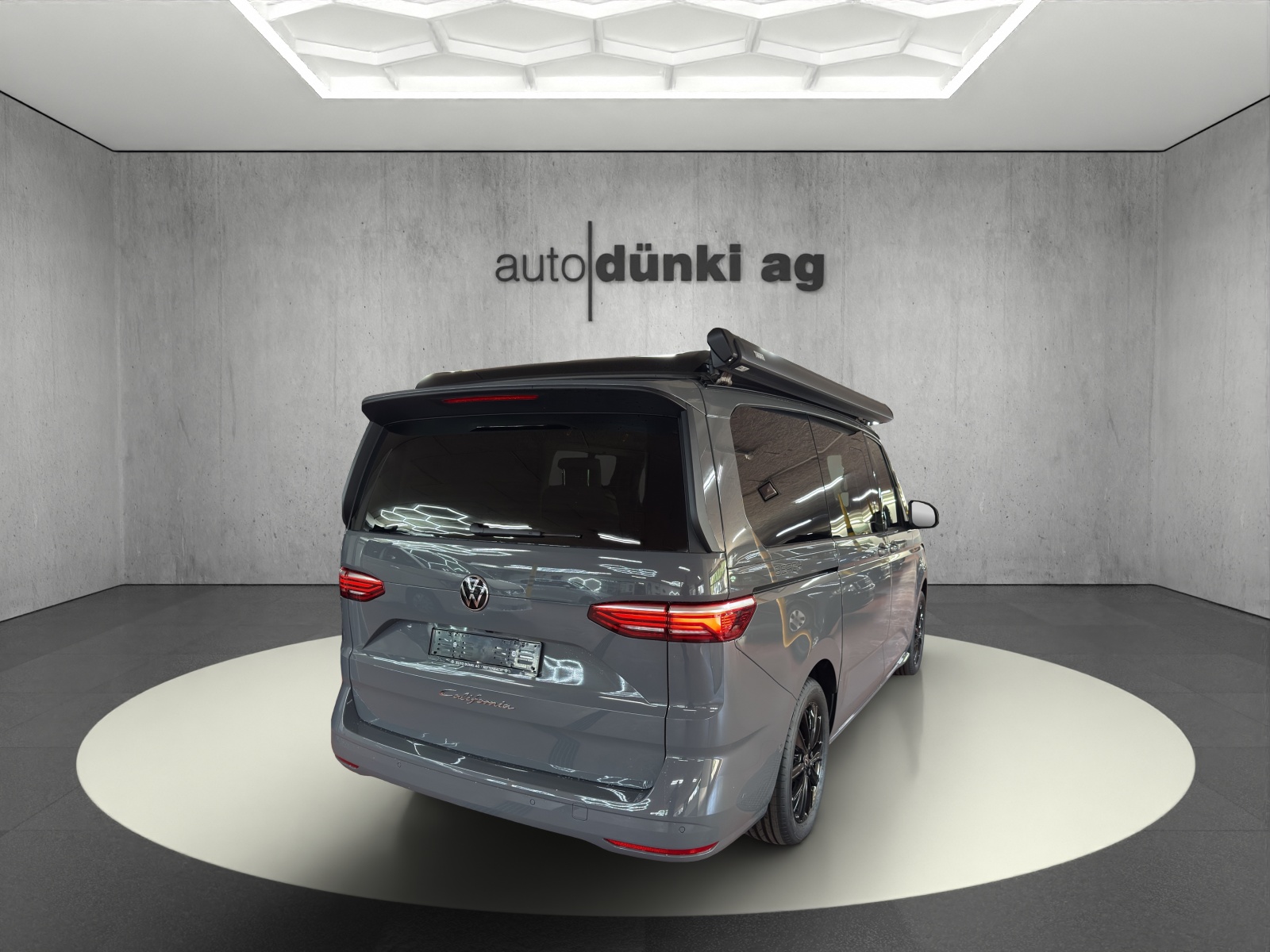 VW California 2.0 TSI Beach Tour Liberty-image-2