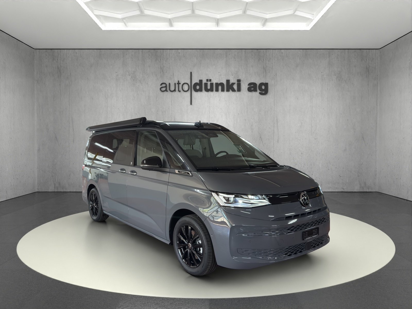 VW California 2.0 TSI Beach Tour Liberty-image-3
