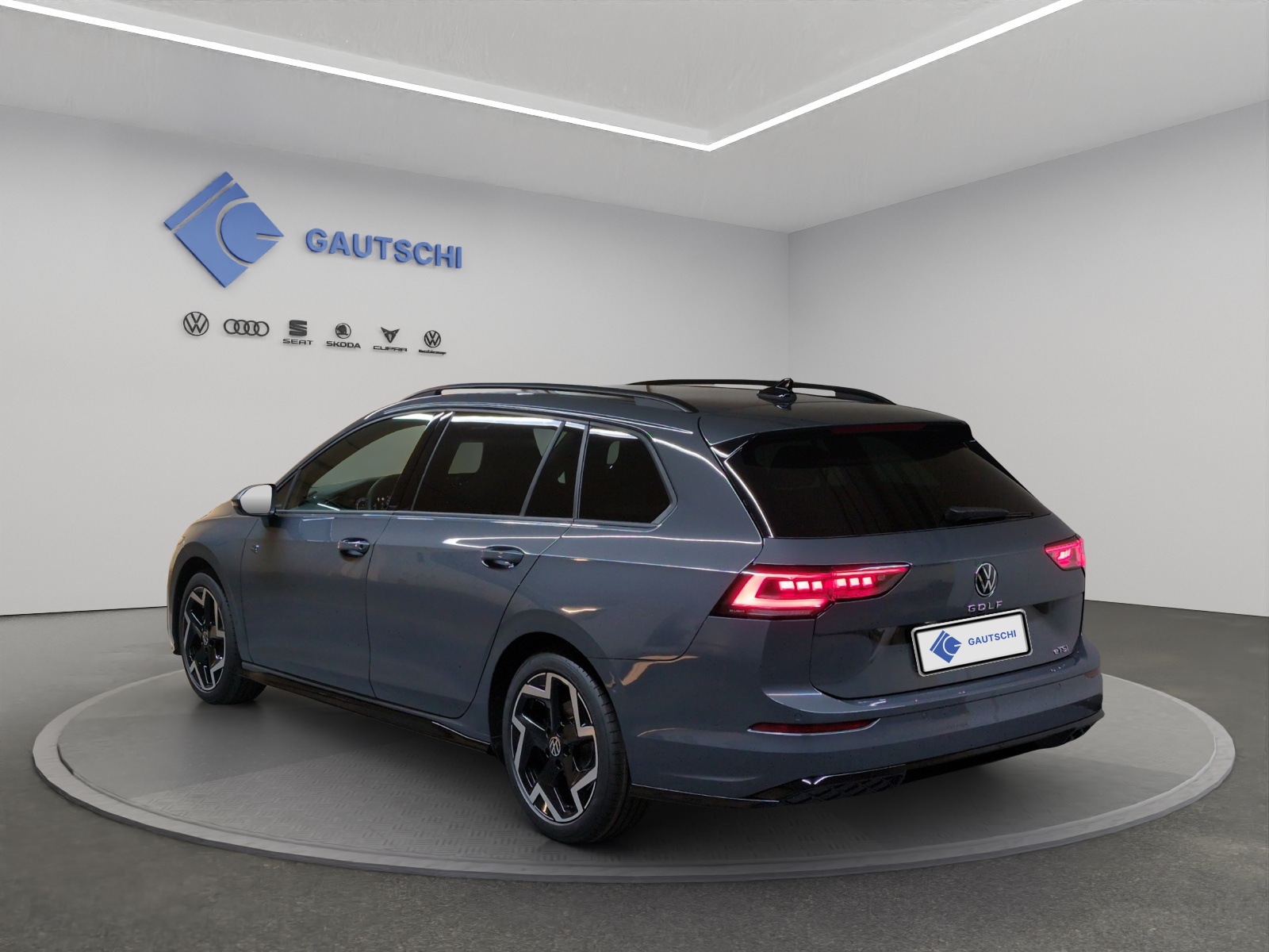 VW Golf Variant 1.5 eTSI mHEV R-Line DSG-image-2