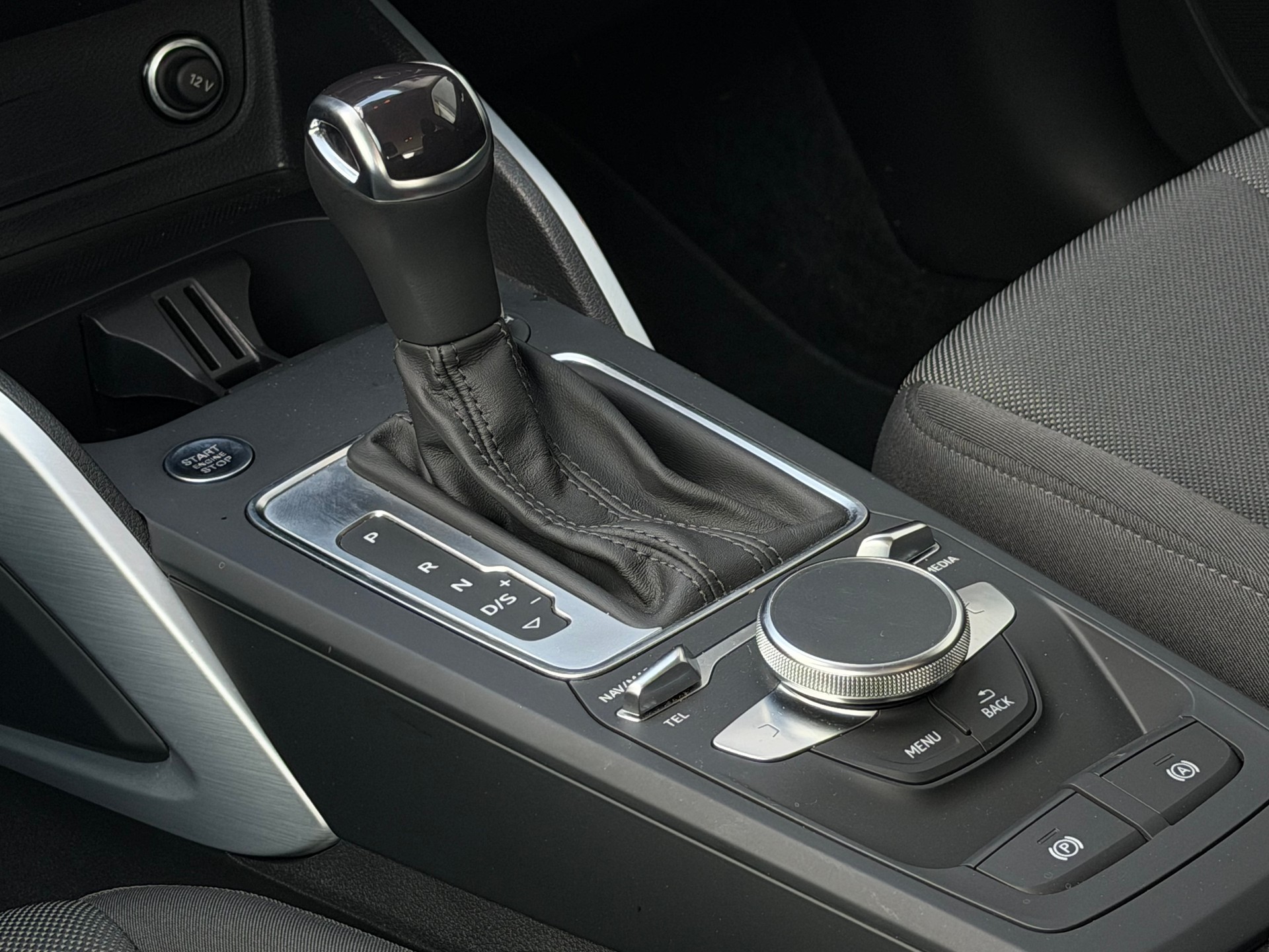 AUDI Q2 40 TFSI quattro S-tronic-image-11