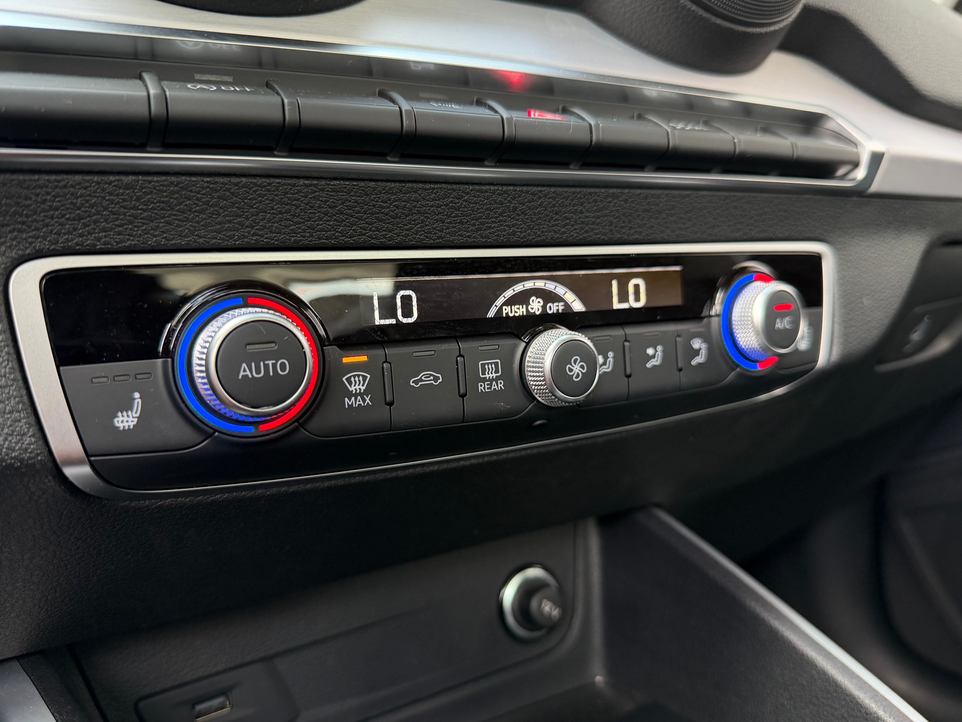AUDI Q2 40 TFSI quattro S-tronic-image-10