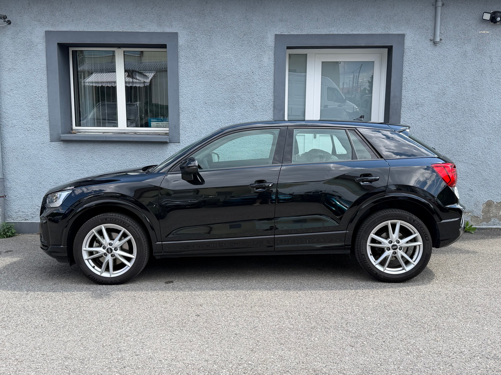 AUDI Q2 40 TFSI quattro S-tronic-image-2