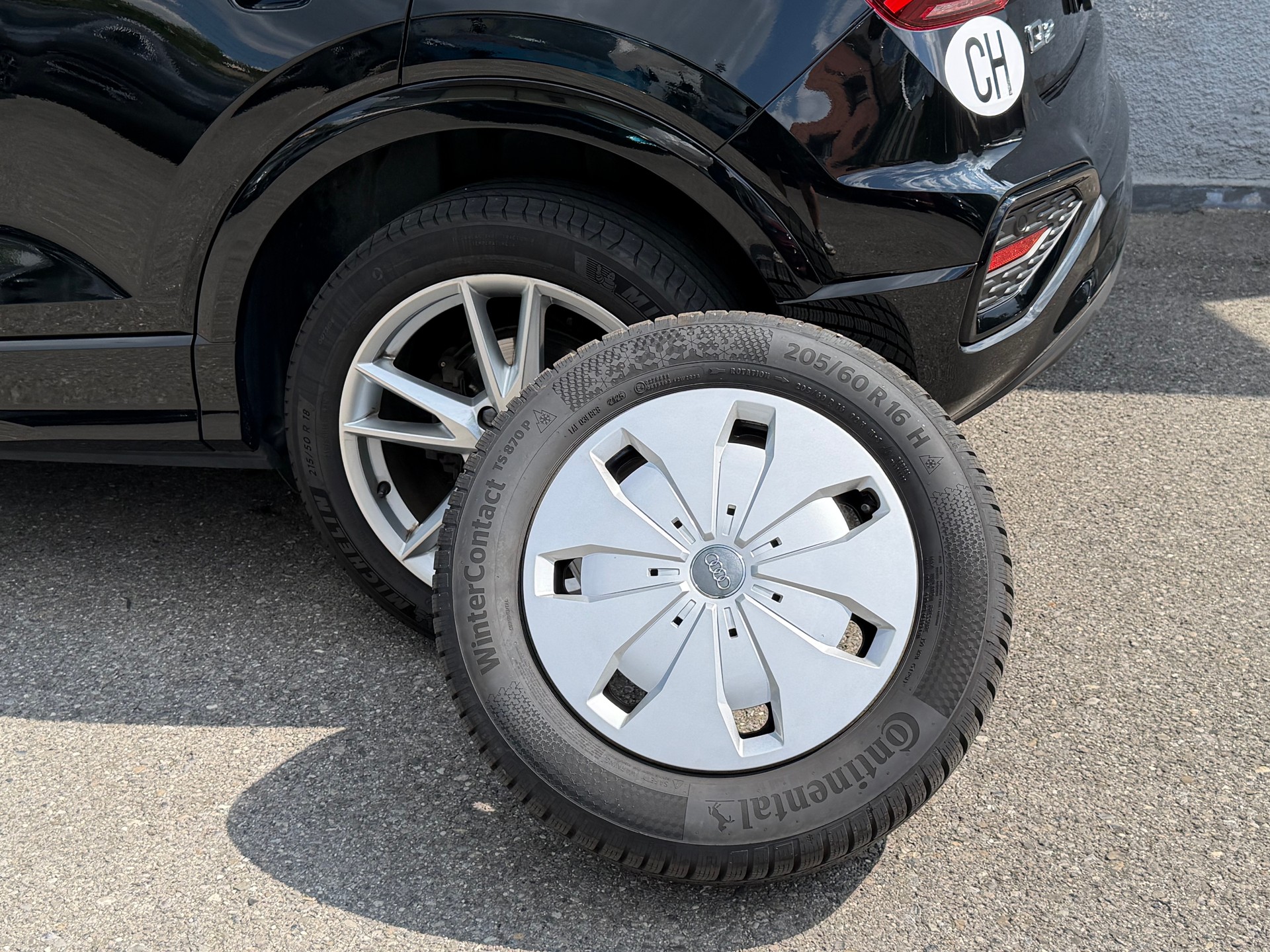 AUDI Q2 40 TFSI quattro S-tronic-image-13