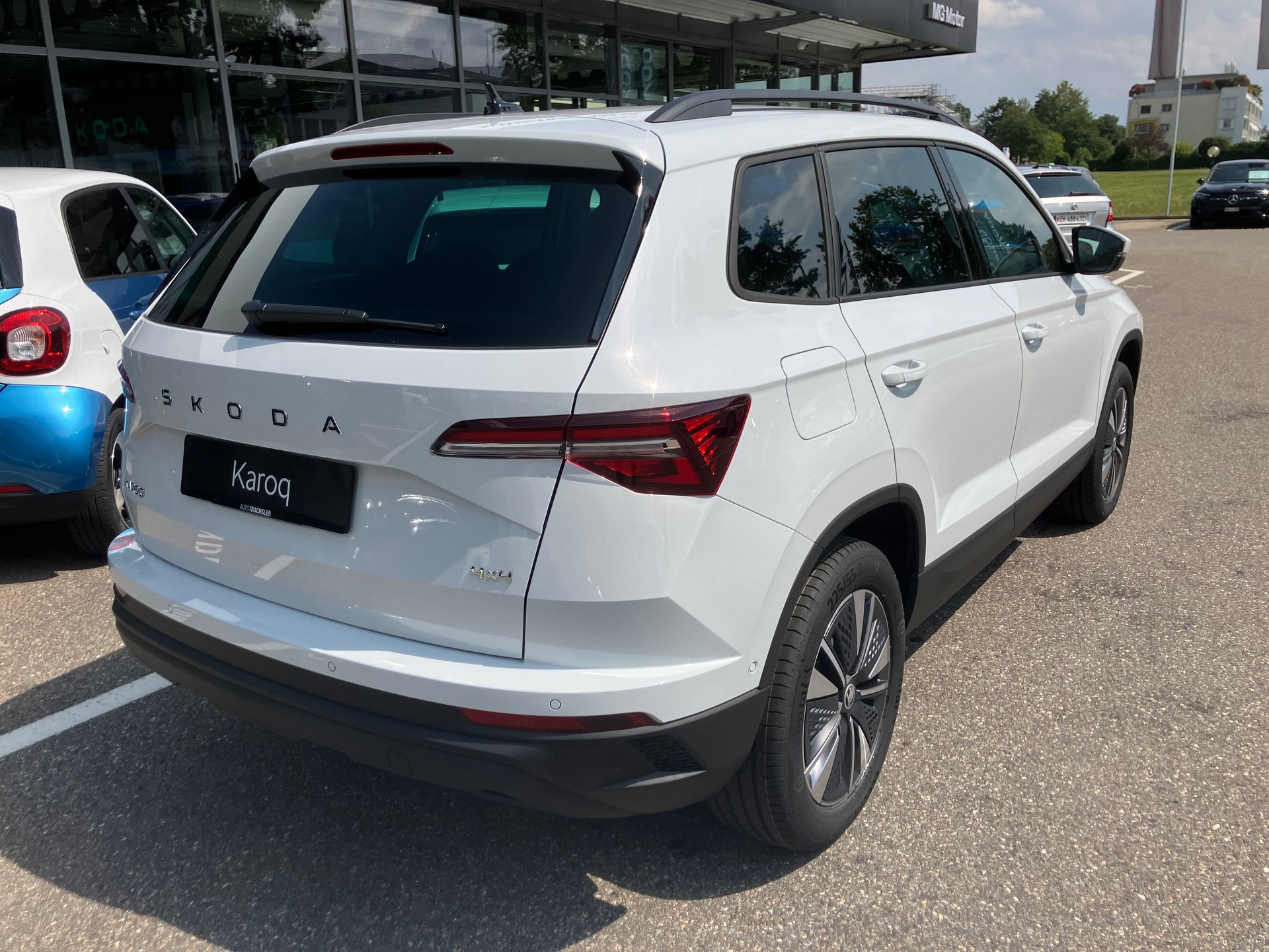 SKODA Karoq 2.0 TDI CR Dynamic 4x4 DSG-image-3