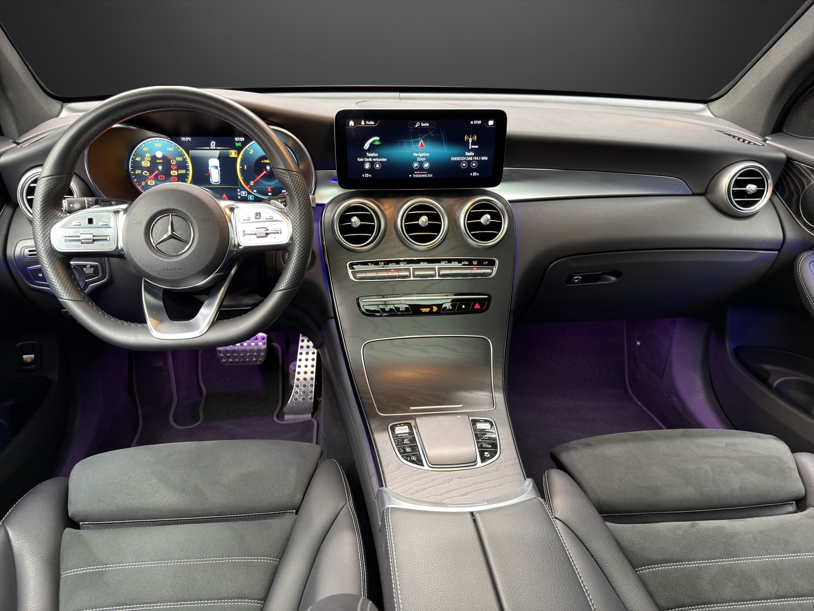 MERCEDES-BENZ GLC 220 d AMG Line 4Matic-image-5