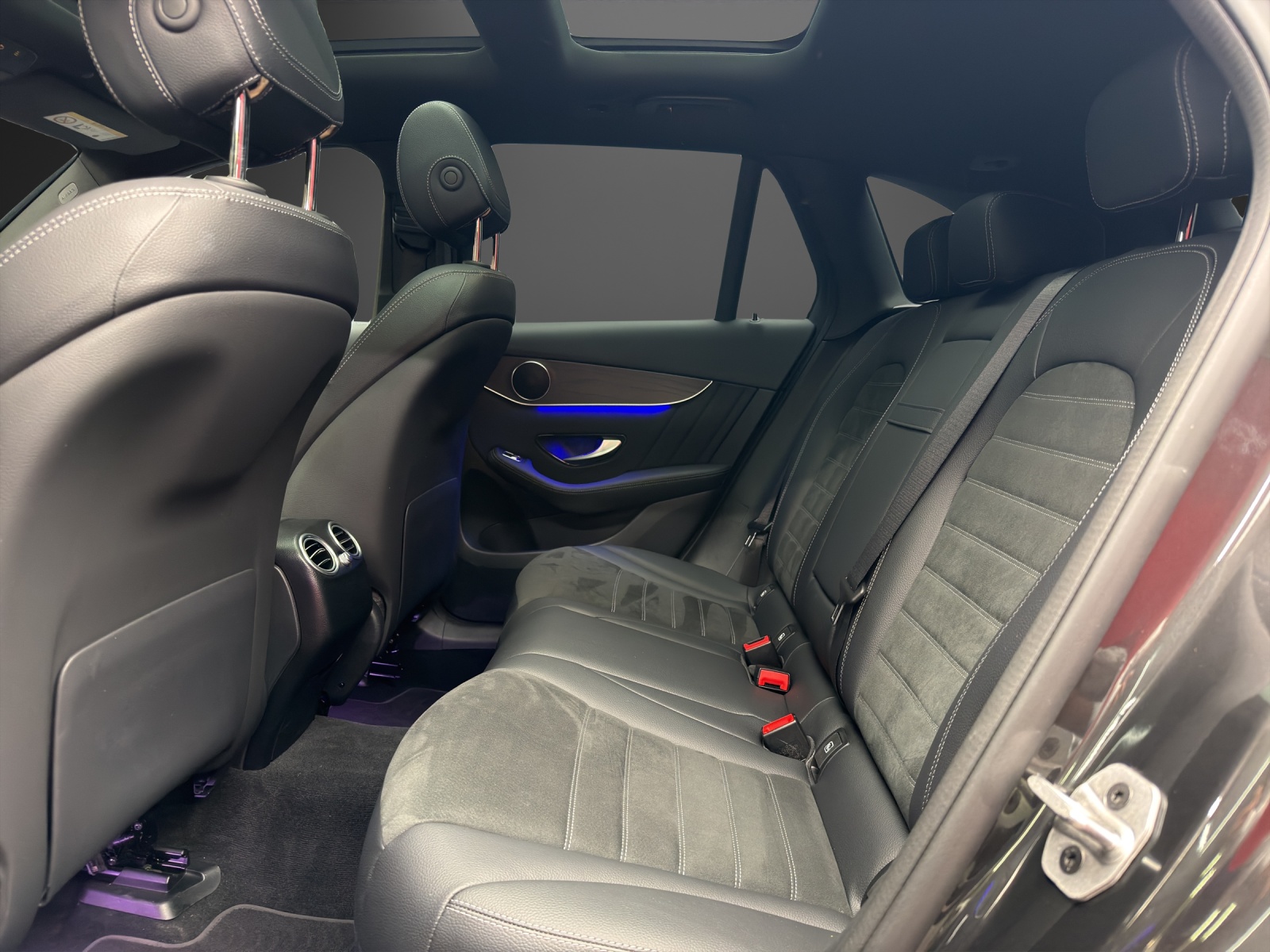 MERCEDES-BENZ GLC 220 d AMG Line 4Matic-image-9
