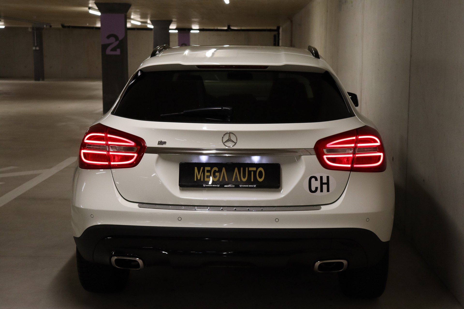 MERCEDES-BENZ GLA 200 CDI Night Star 7G-DCT-image-9