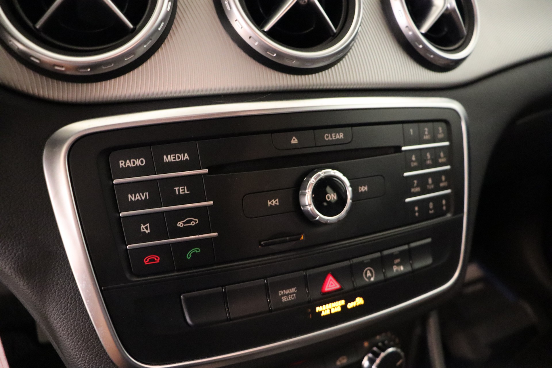 MERCEDES-BENZ GLA 200 CDI Night Star 7G-DCT-image-18