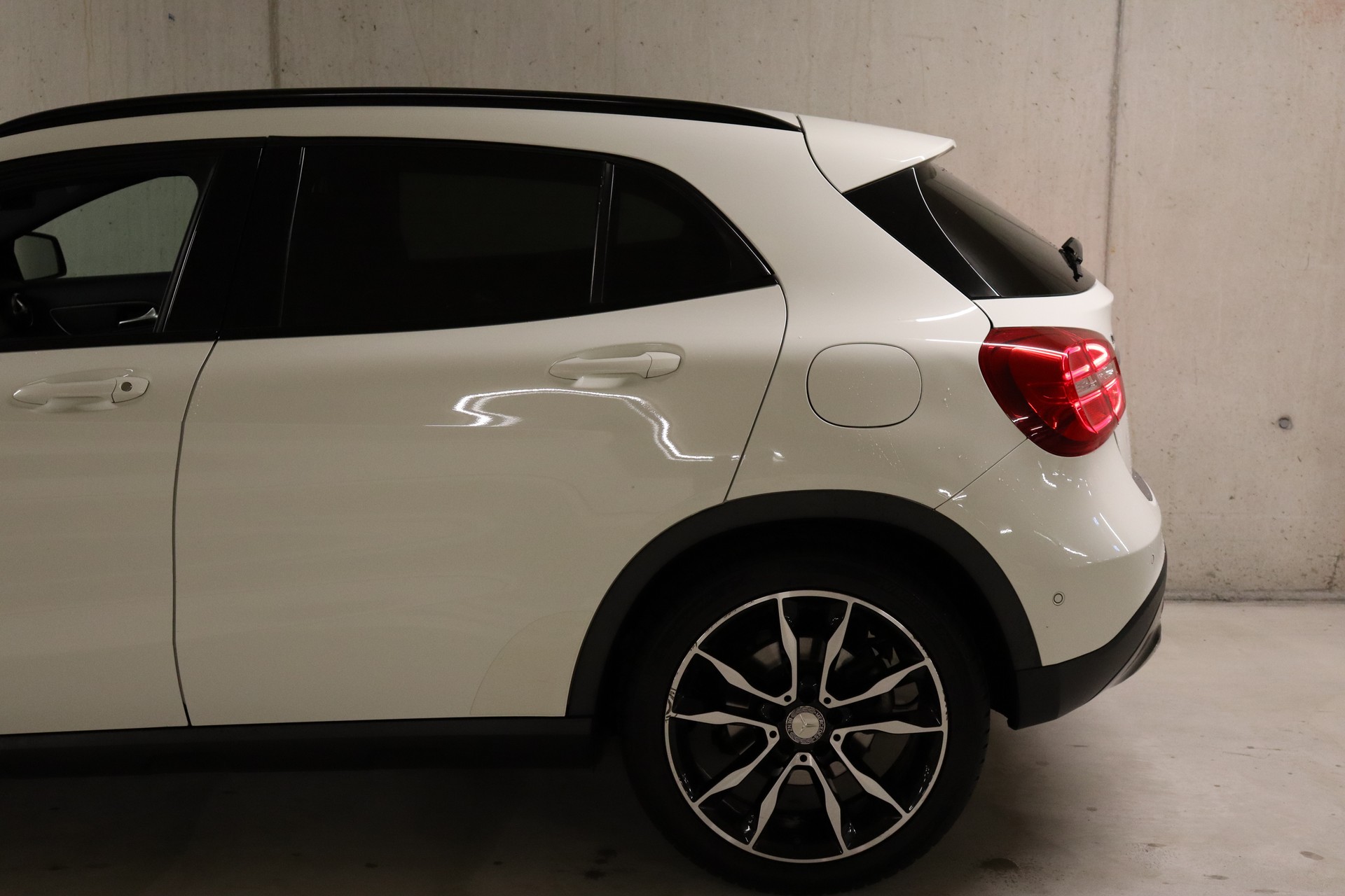 MERCEDES-BENZ GLA 200 CDI Night Star 7G-DCT-image-5