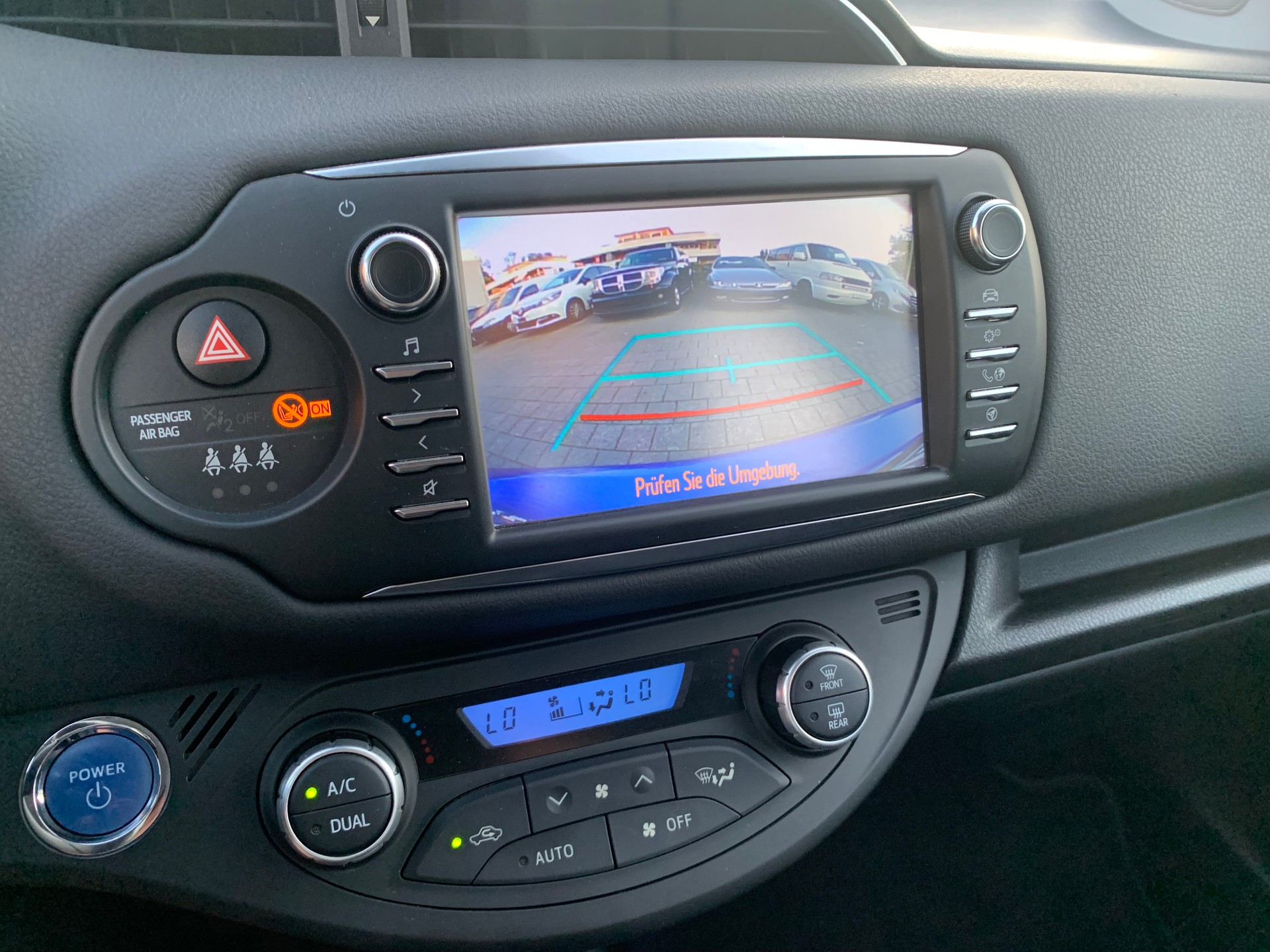 TOYOTA Yaris 1.5 VVT-i Hybrid Style e-CVT-image-11