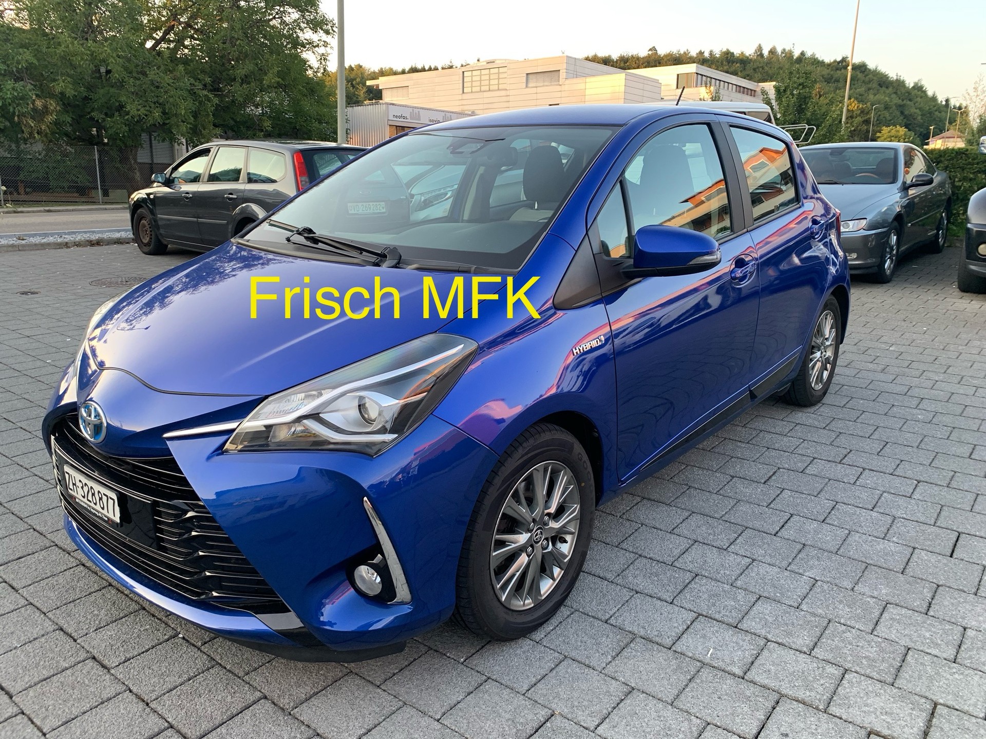 TOYOTA Yaris 1.5 VVT-i Hybrid Style e-CVT-image-0