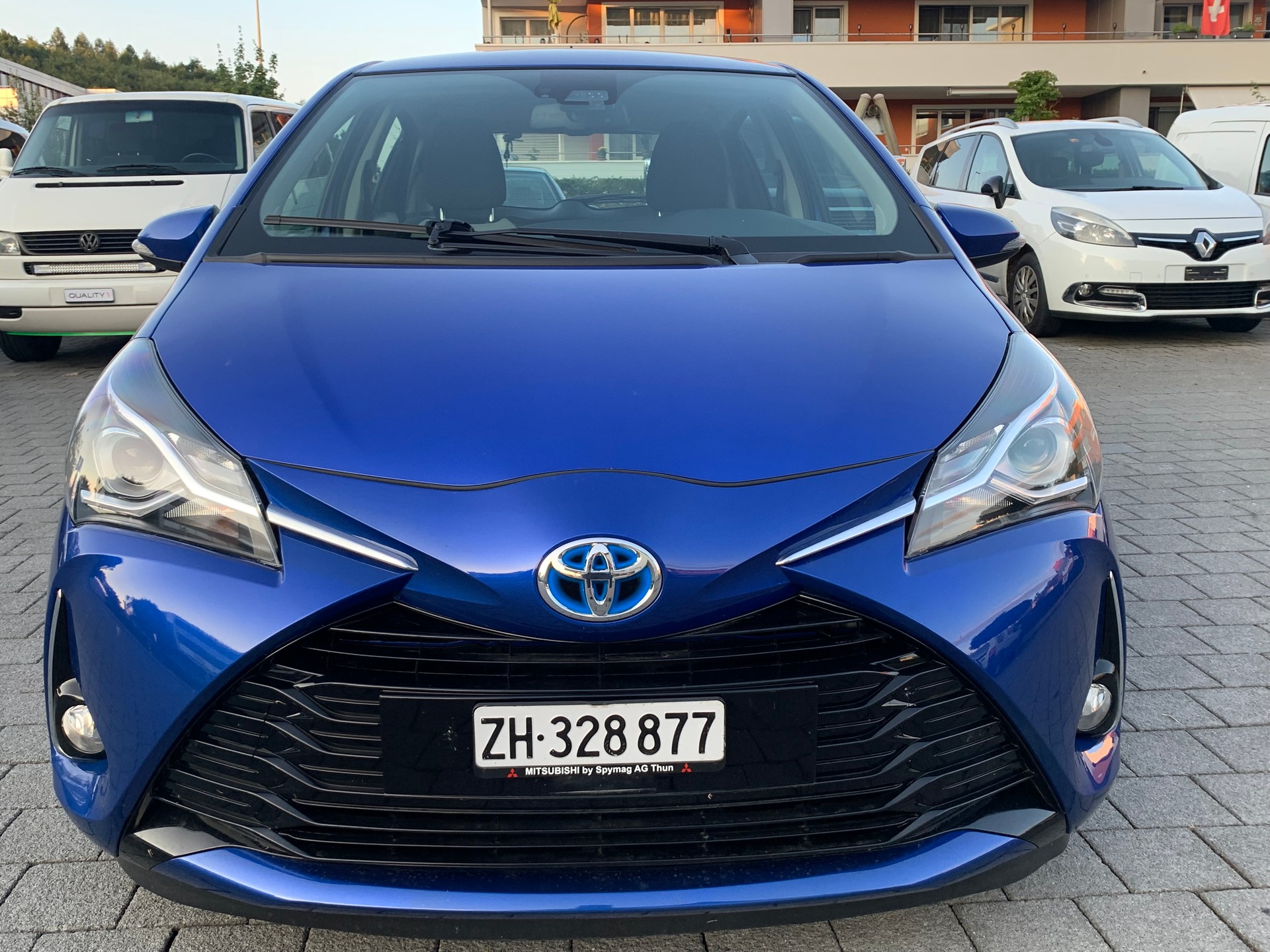 TOYOTA Yaris 1.5 VVT-i Hybrid Style e-CVT-image-4