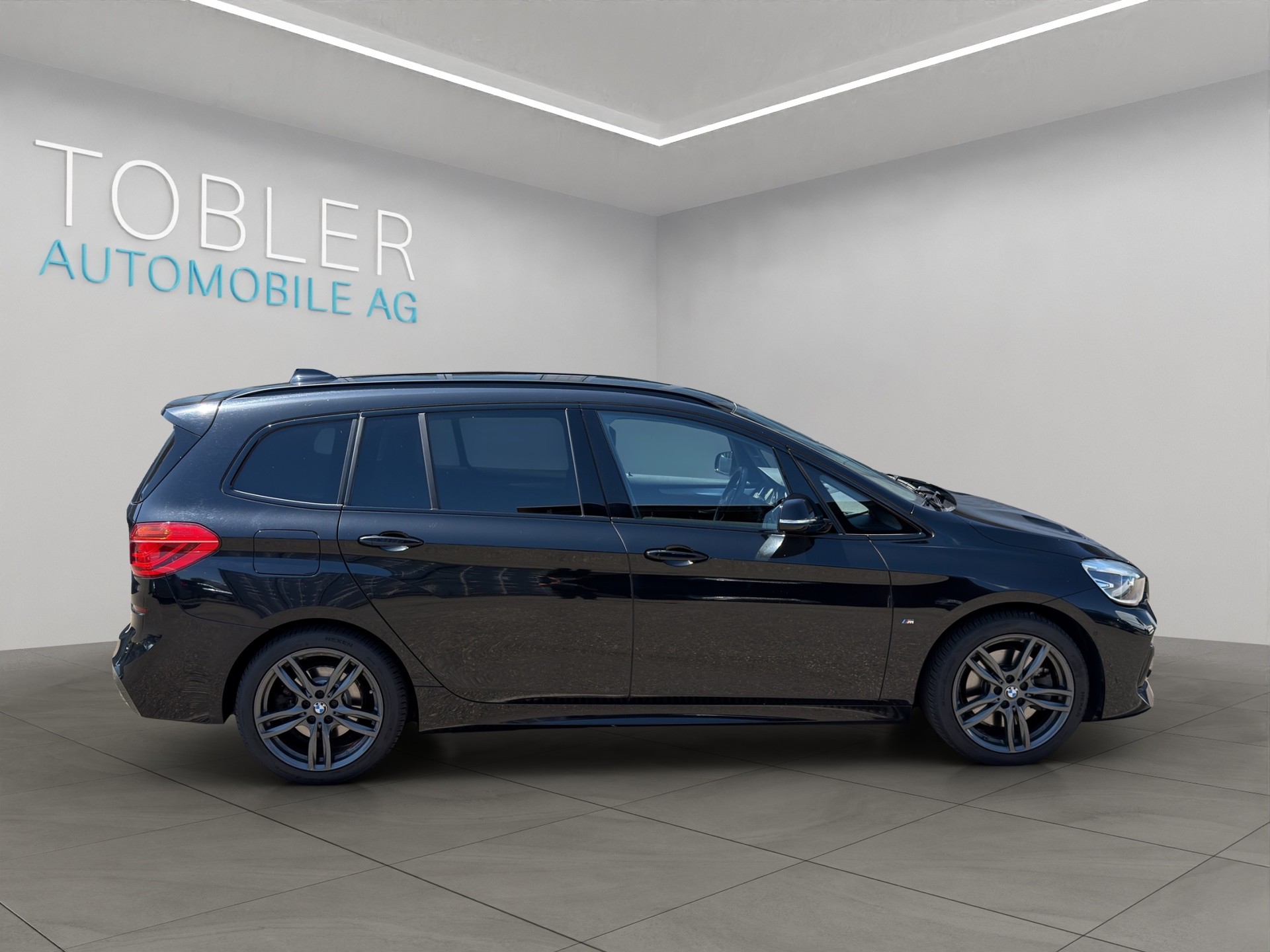 BMW 220d xDrive Gran Tourer Steptronic M Sport-image-7