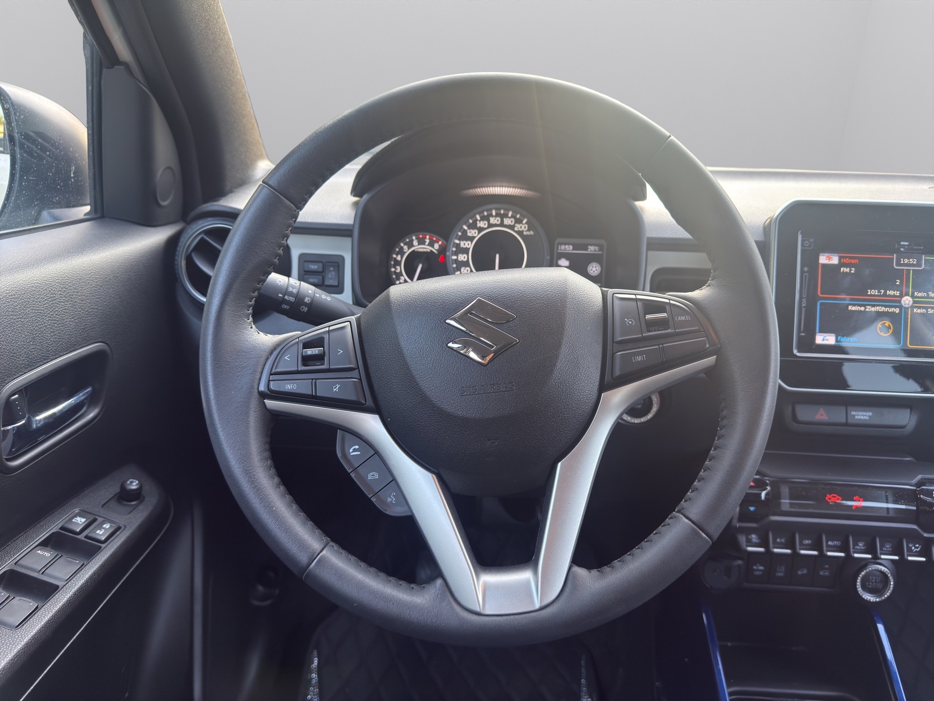 SUZUKI Ignis 1.2i Compact+ Hybrid 4x4-image-10