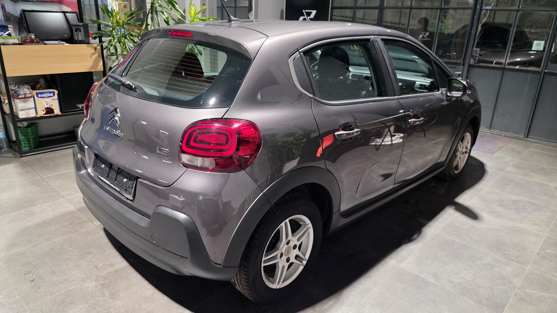 CITROEN C3 1.2i PureTech Feel-image-3