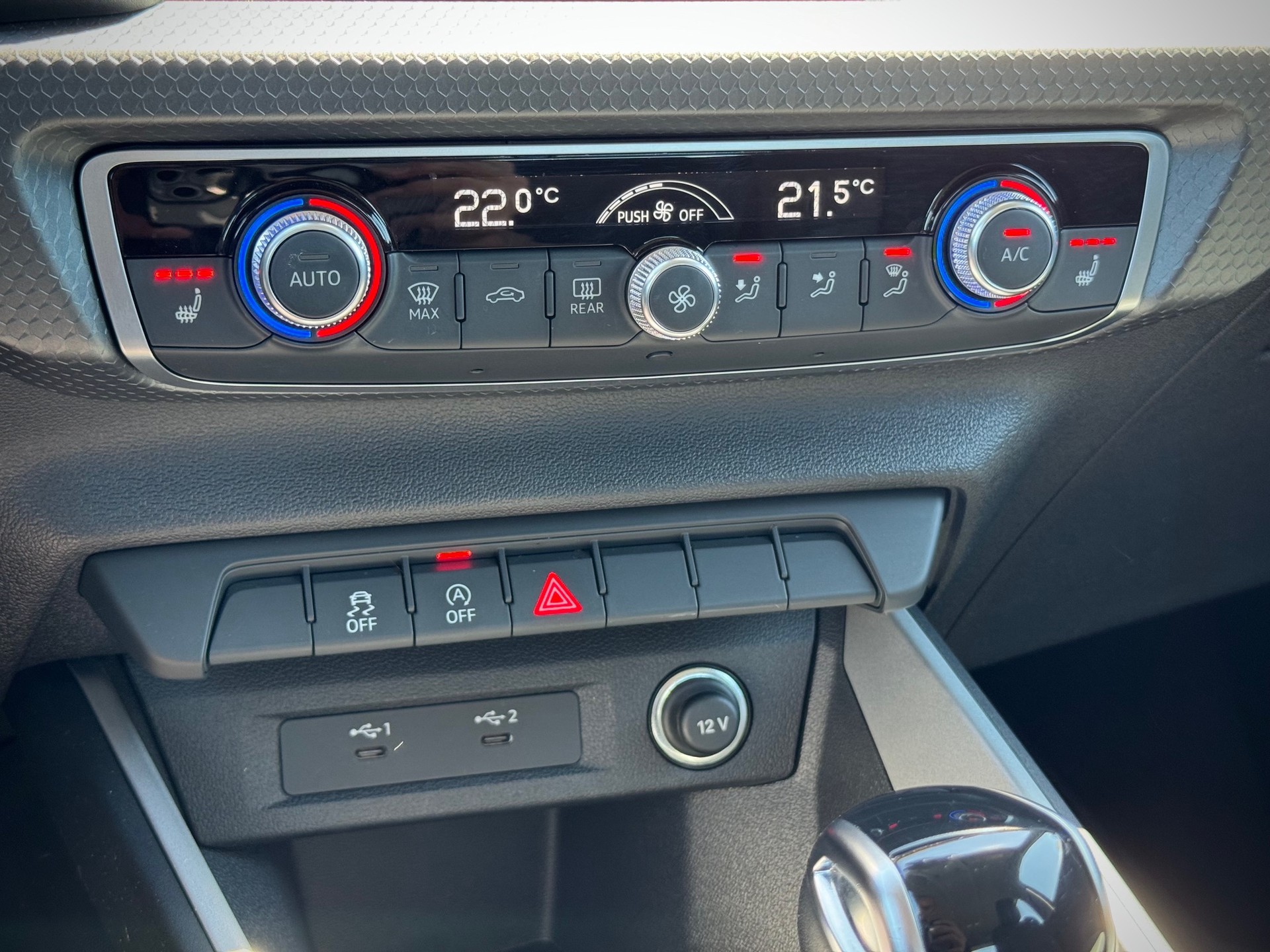 AUDI A1 City Carver 30 TFSI S-tronic-image-13