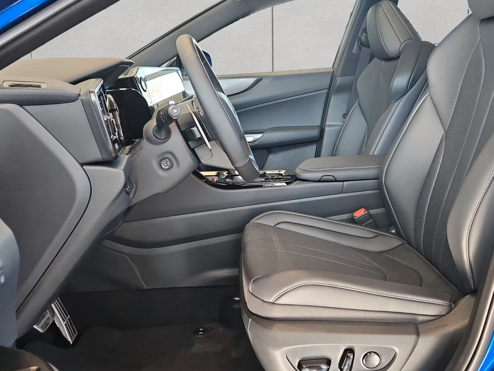 LEXUS NX 450h+ E-FOUR F Sport-image-4