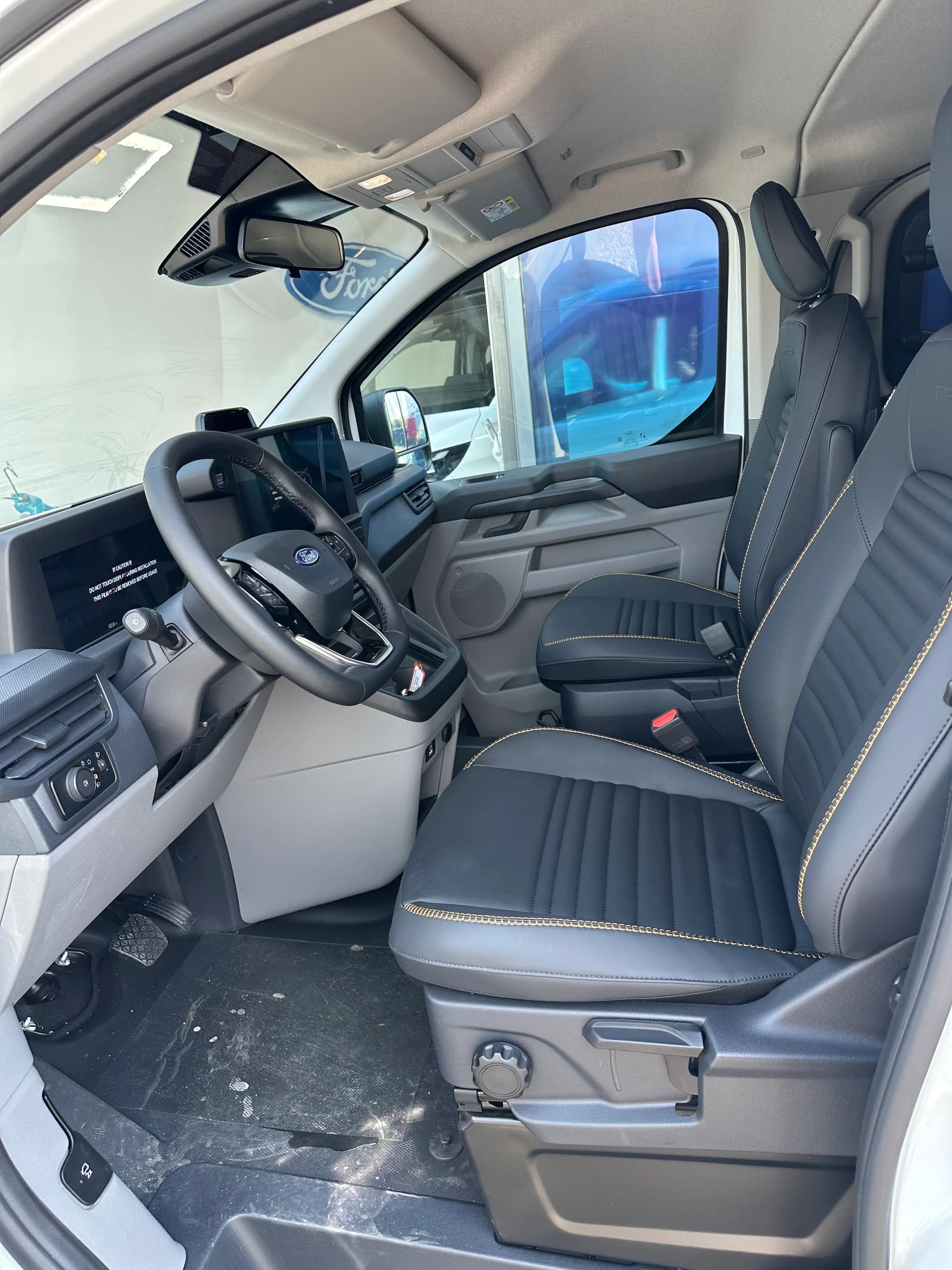 FORD Transit C combi 320 L1 2.0 Eco Trail/170CV/4x4 Aut.-image-10