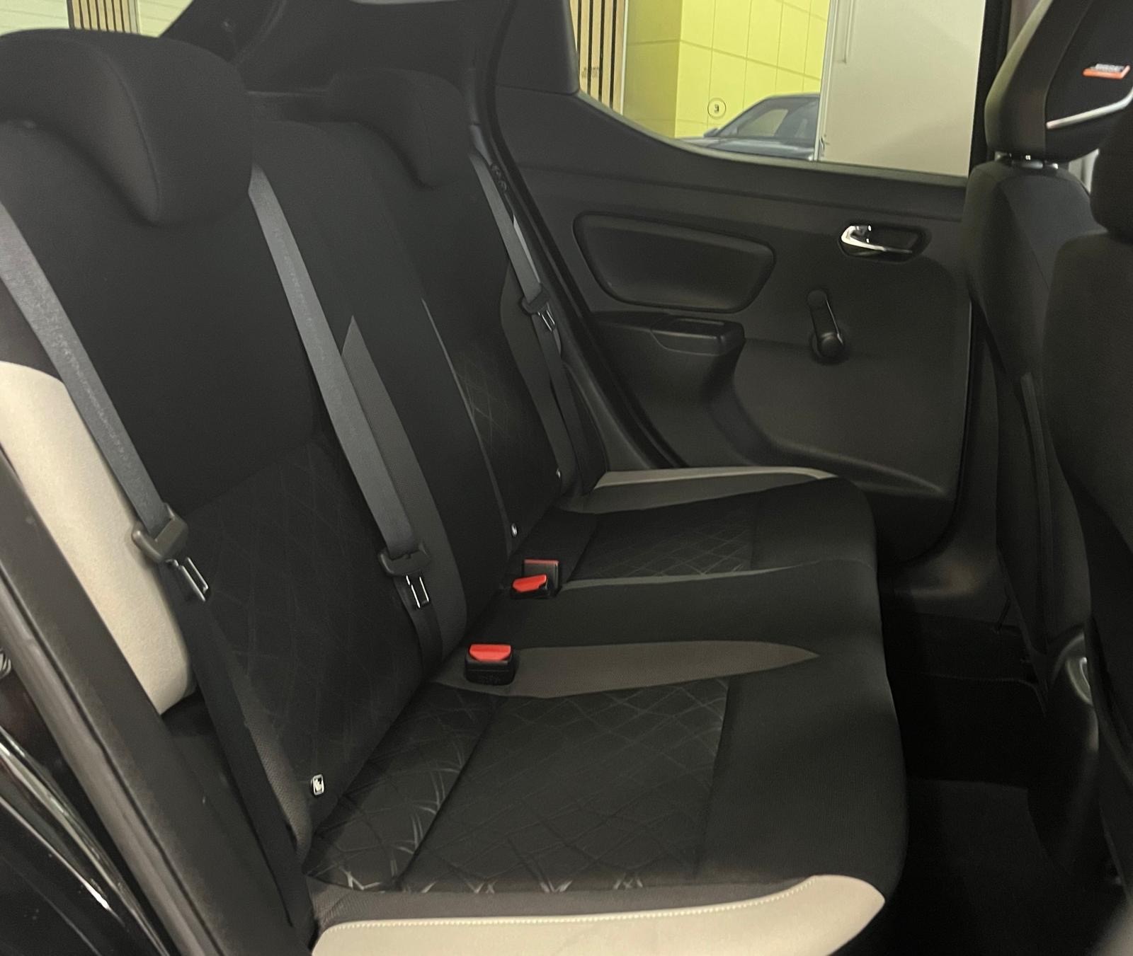 NISSAN Micra 0.9 IG-T n-connecta-image-15