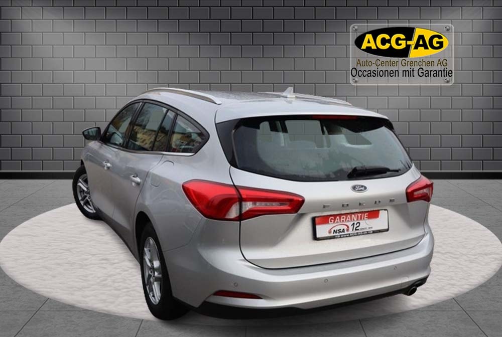 FORD Focus 2.0 TDCi Titanium Automatic ** Teil-Leder ** G.Navi mit RF-kamera ** Ab MFK & Service **-image-3